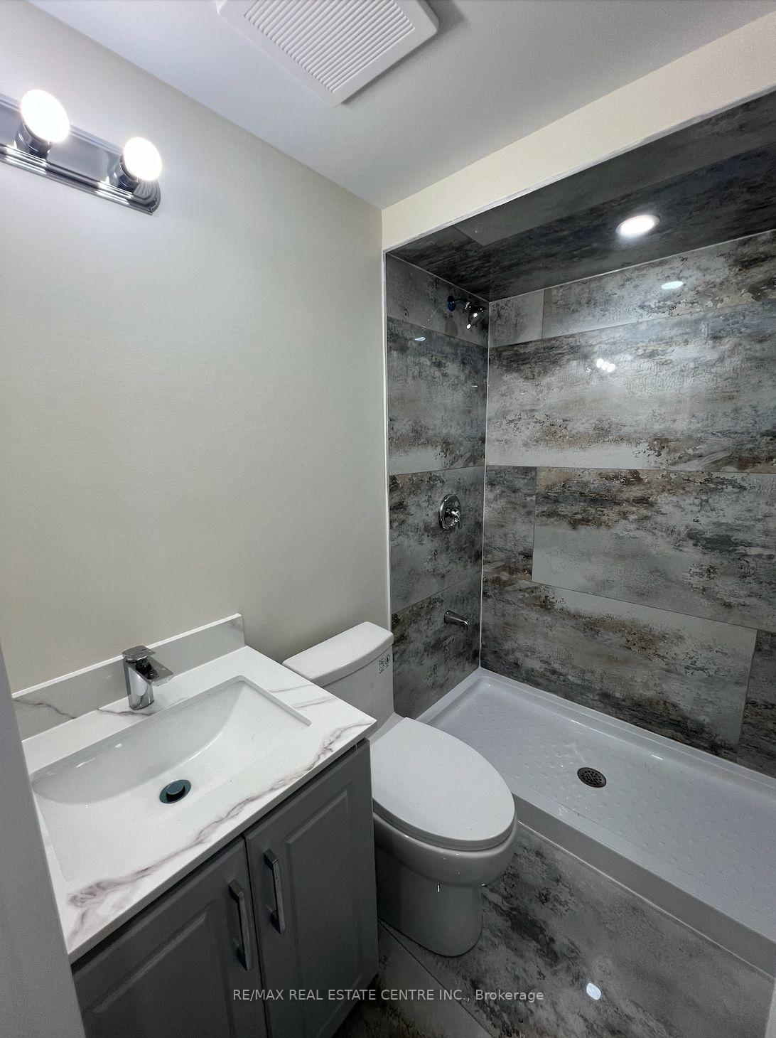 Photo 8 of Unit Unit A, 54 Mediterranean Crescent, Brampton, Bram West — HOMEH