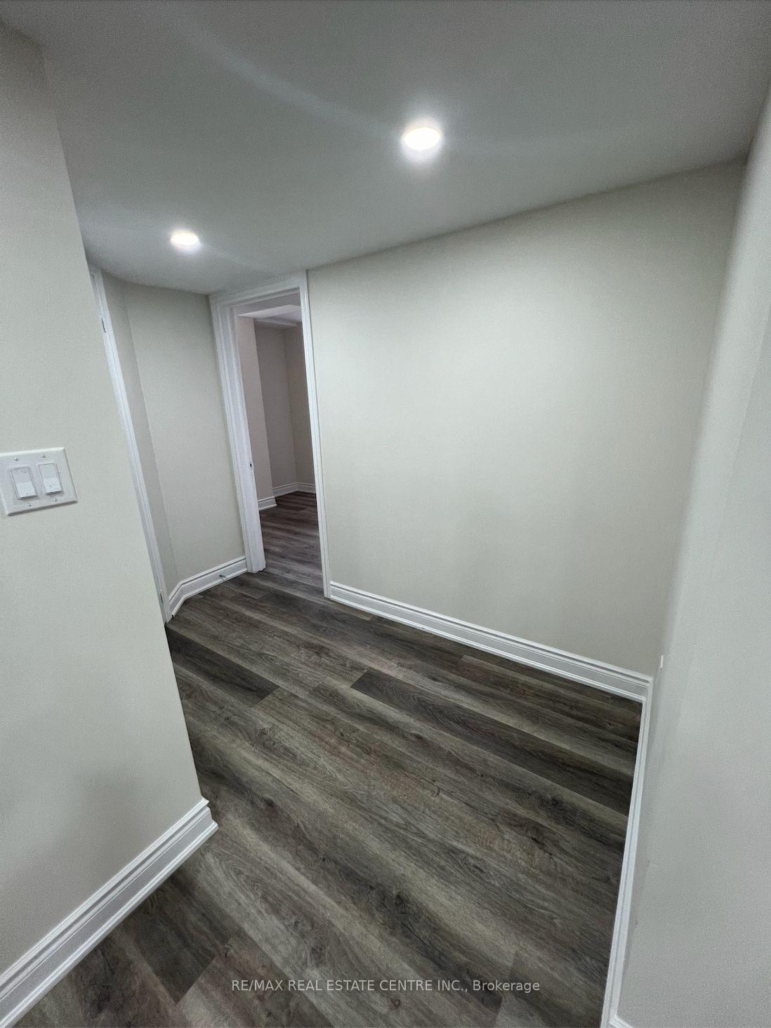 Photo 9 of Unit Unit A, 54 Mediterranean Crescent, Brampton, Bram West — HOMEH