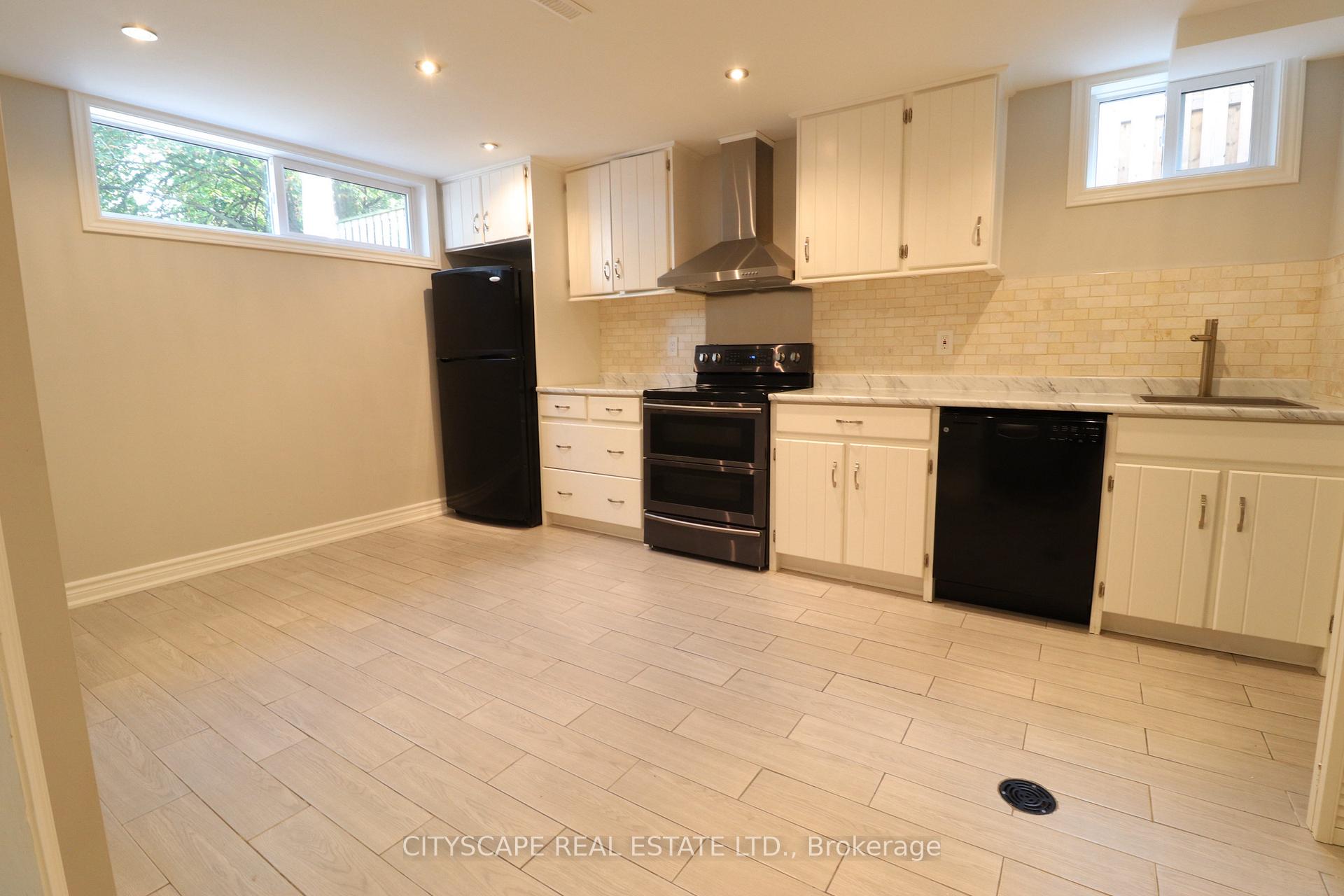 Photo 3 of Unit bsmt, 2158 Truscott Drive, Mississauga, Southdown — HOMEH