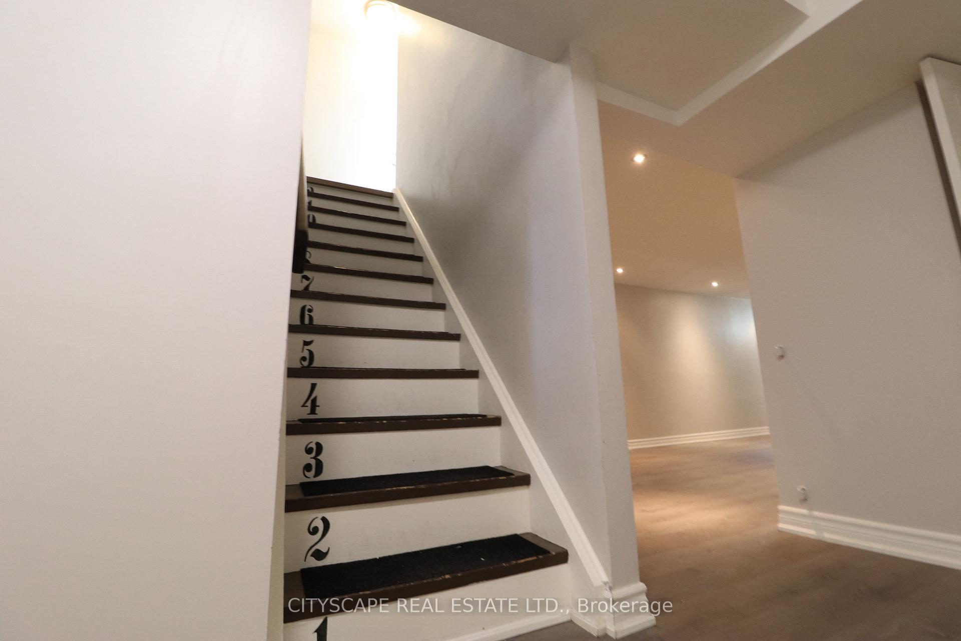 Photo 13 of Unit bsmt, 2158 Truscott Drive, Mississauga, Southdown — HOMEH