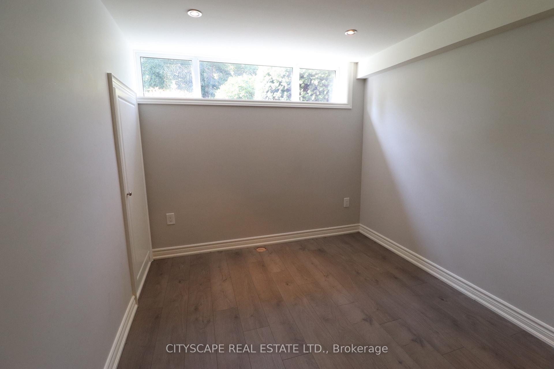 Photo 15 of Unit bsmt, 2158 Truscott Drive, Mississauga, Southdown — HOMEH