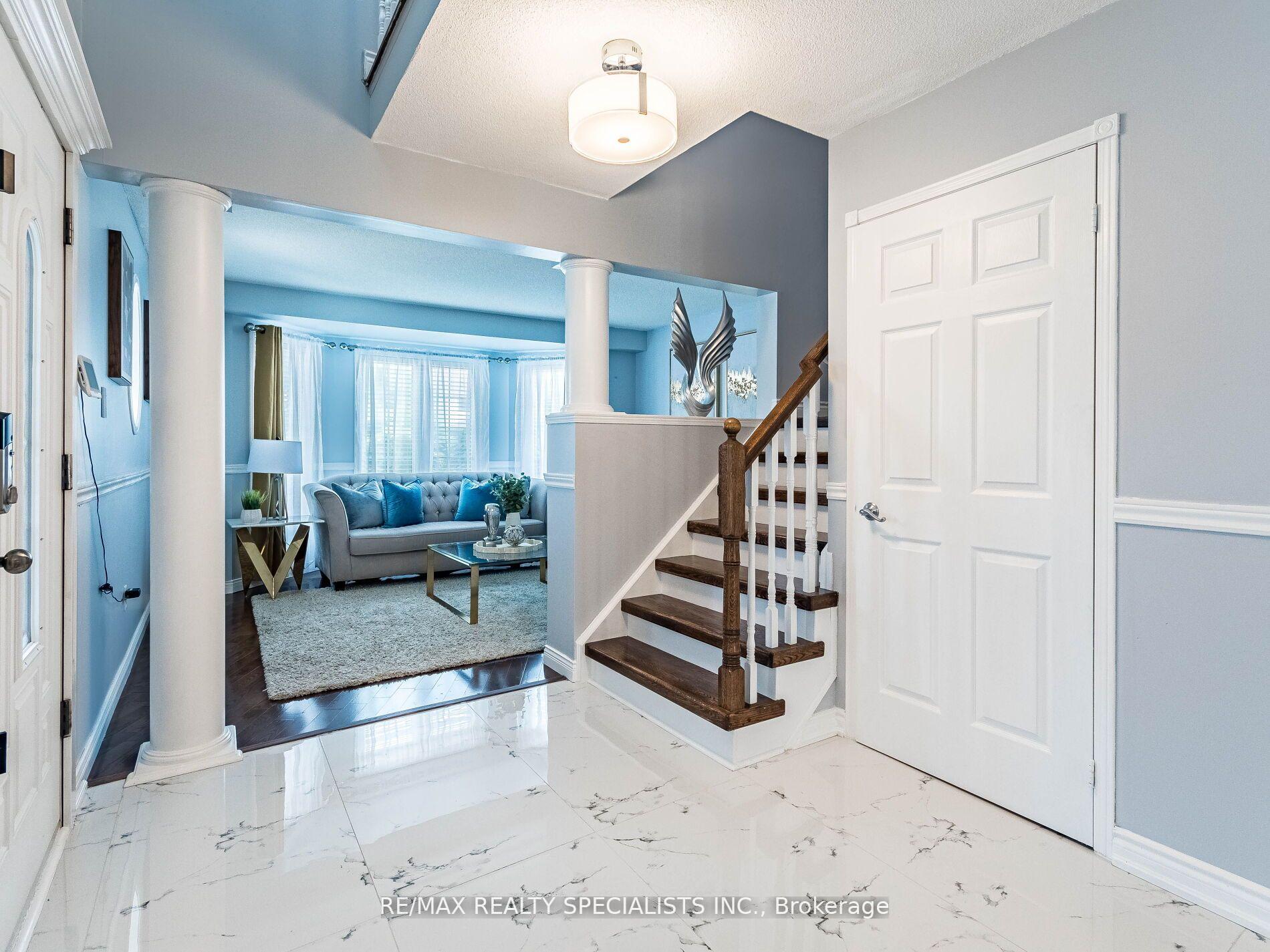 Photo 4 of 87 Porchlight Road, Brampton, Fletcher's Creek Village — HOMEH
