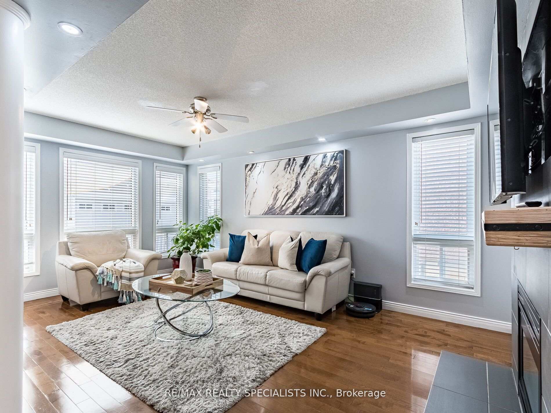 Photo 11 of 87 Porchlight Road, Brampton, Fletcher's Creek Village — HOMEH