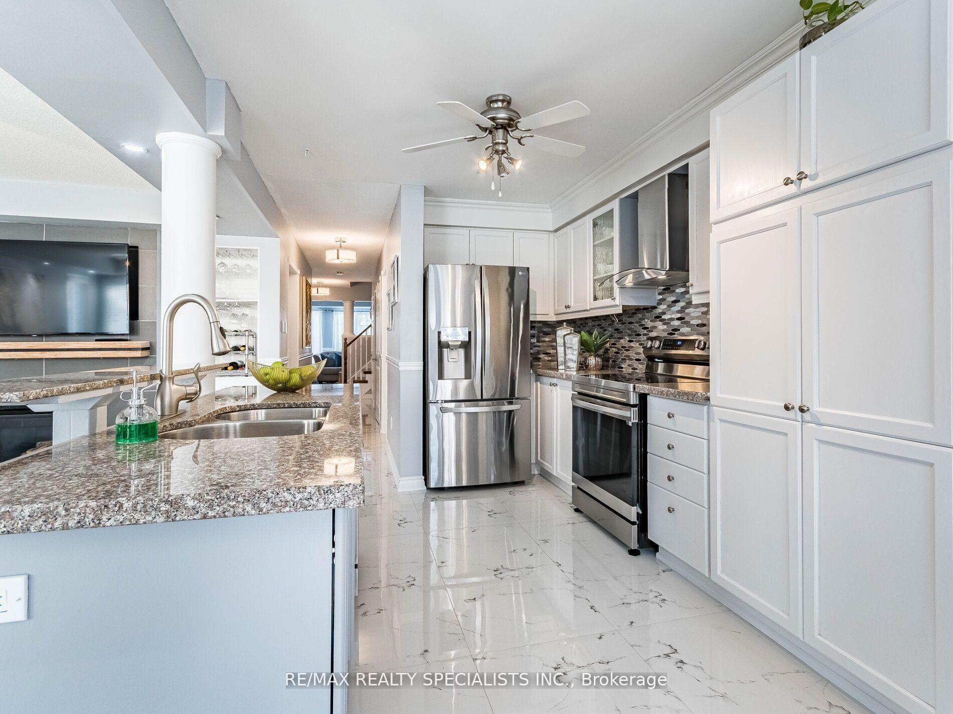 Photo 12 of 87 Porchlight Road, Brampton, Fletcher's Creek Village — HOMEH