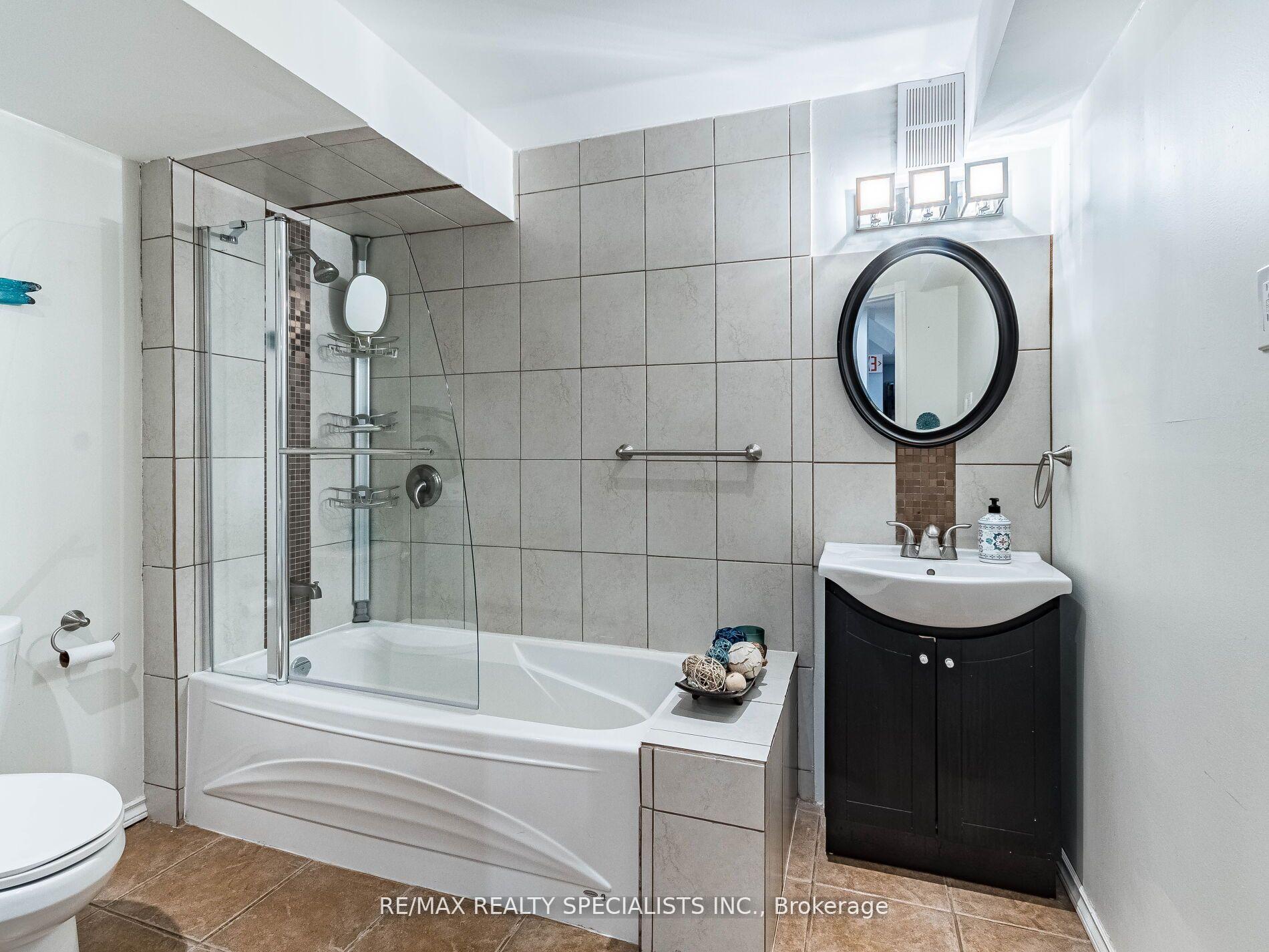 Photo 33 of 87 Porchlight Road, Brampton, Fletcher's Creek Village — HOMEH