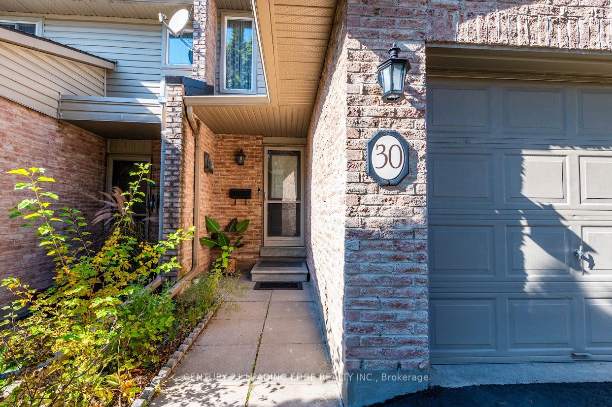 Photo 3 of Unit 30, 2075 Asta Drive, Mississauga, Cooksville — HOMEH