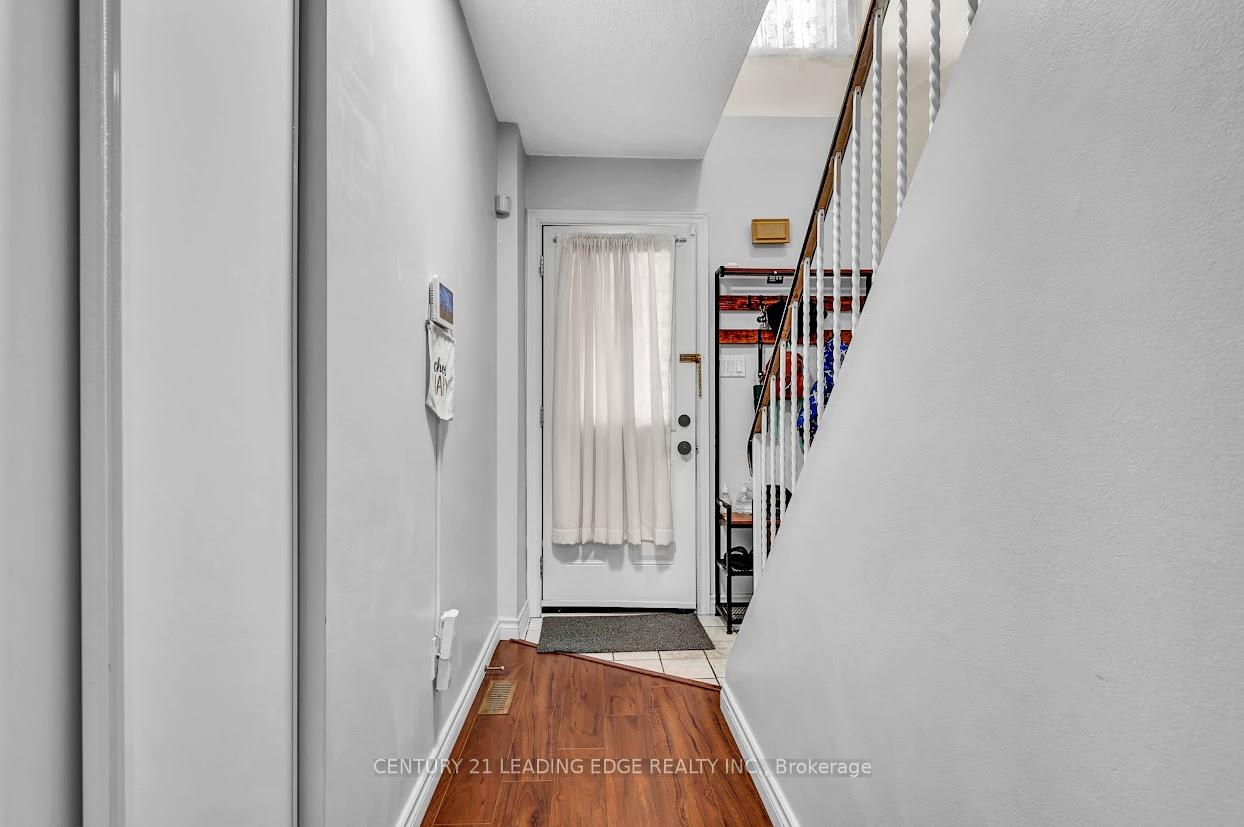 Photo 4 of Unit 30, 2075 Asta Drive, Mississauga, Cooksville — HOMEH