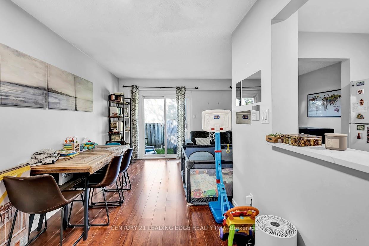 Photo 6 of Unit 30, 2075 Asta Drive, Mississauga, Cooksville — HOMEH