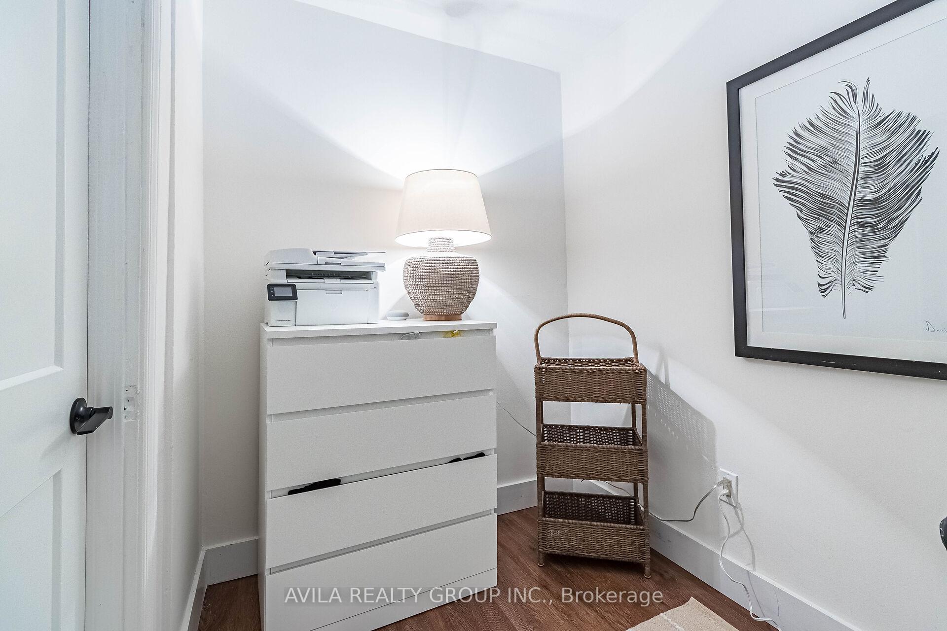 Photo 14 of Unit 815, 11 Wincott Drive, Etobicoke, Kingsview Village-The Westway — HOMEH