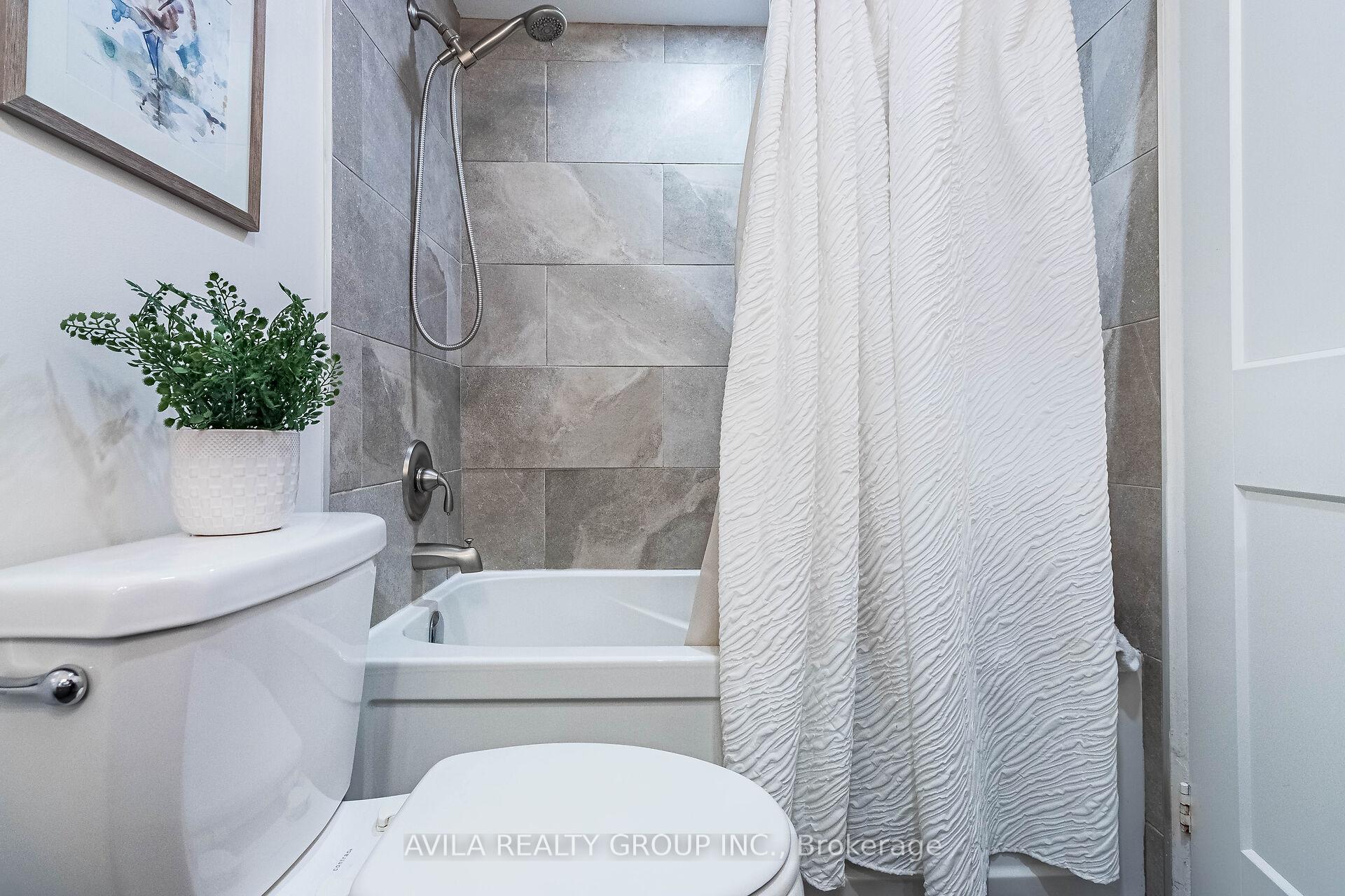 Photo 27 of Unit 815, 11 Wincott Drive, Etobicoke, Kingsview Village-The Westway — HOMEH