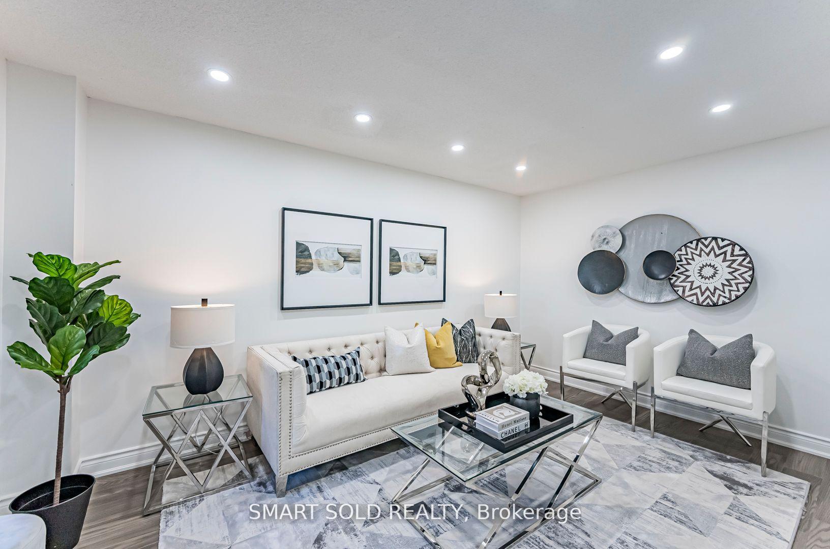 Photo 3 of 6516 Warbler Lane, Mississauga, Lisgar — HOMEH