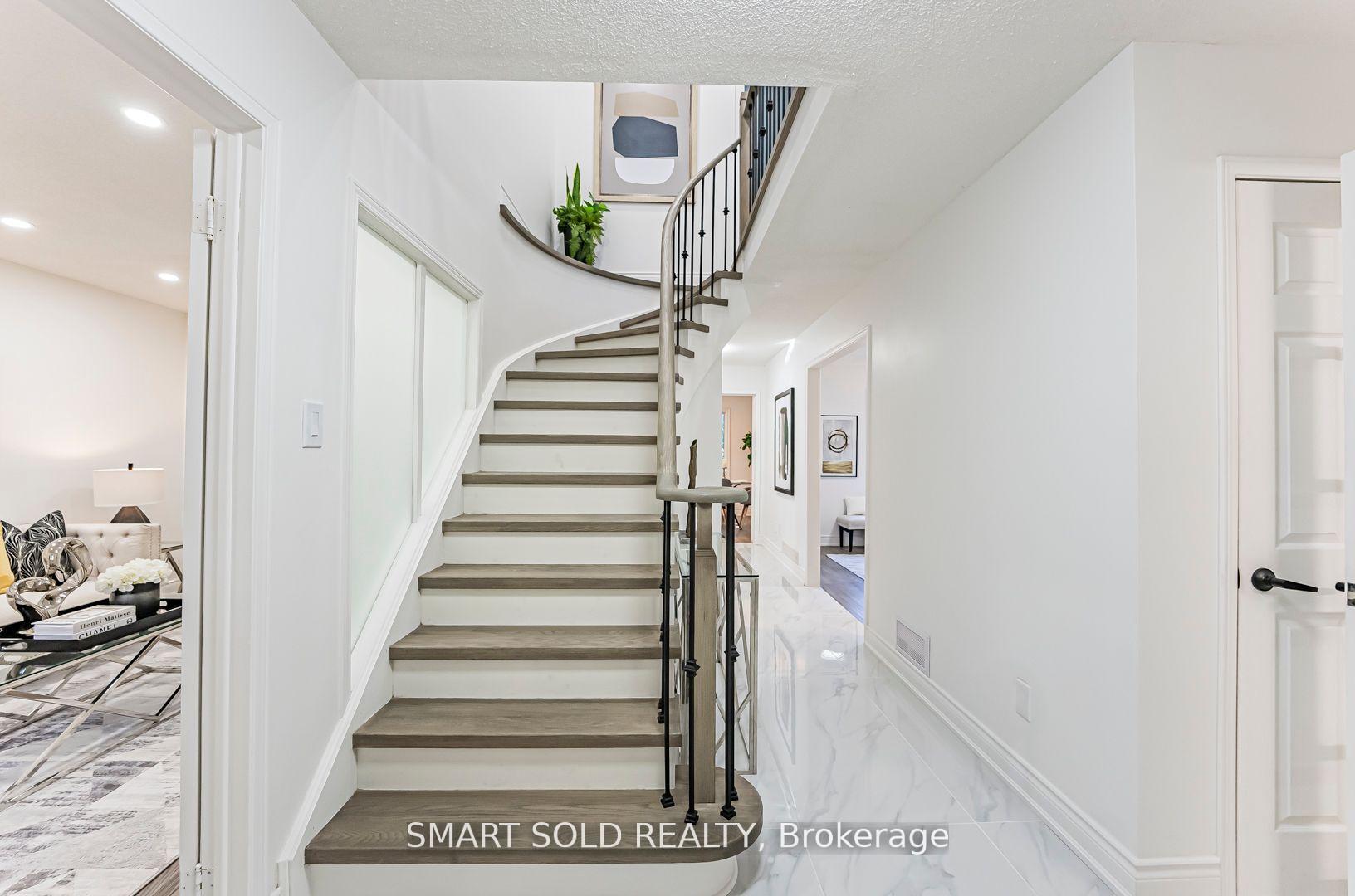 Photo 7 of 6516 Warbler Lane, Mississauga, Lisgar — HOMEH