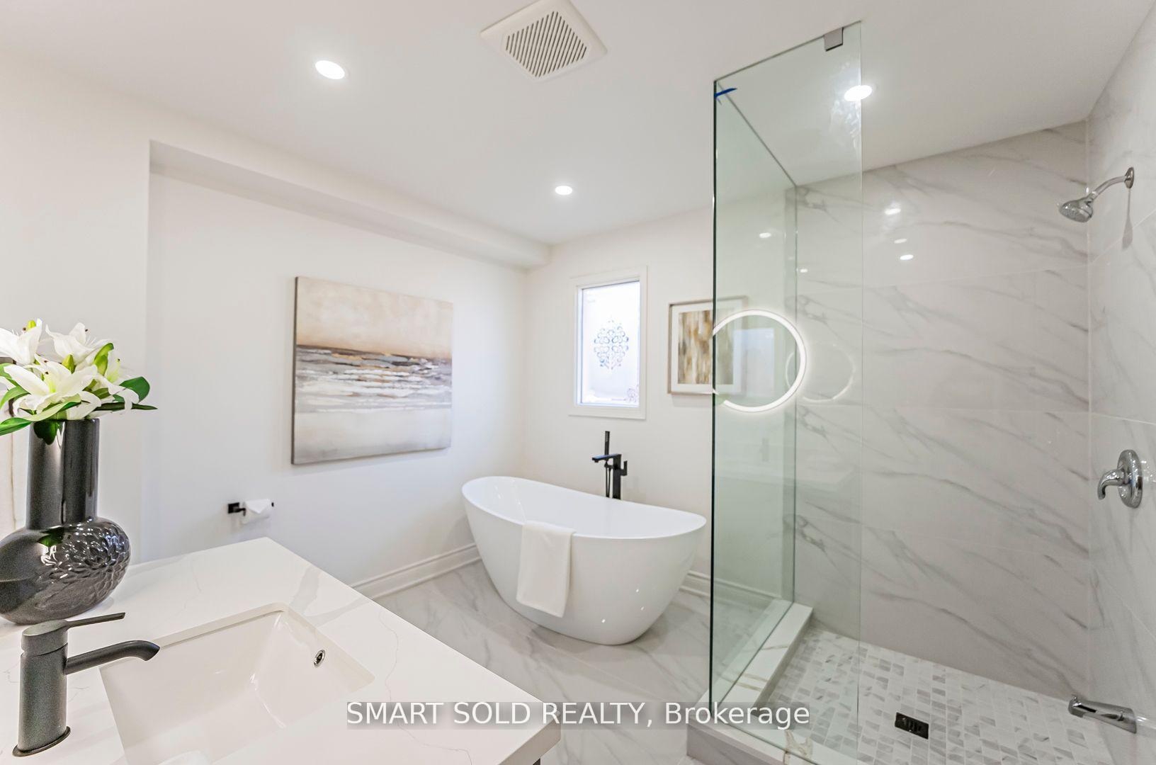 Photo 22 of 6516 Warbler Lane, Mississauga, Lisgar — HOMEH