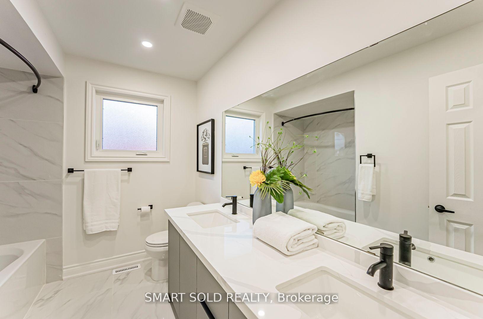 Photo 27 of 6516 Warbler Lane, Mississauga, Lisgar — HOMEH