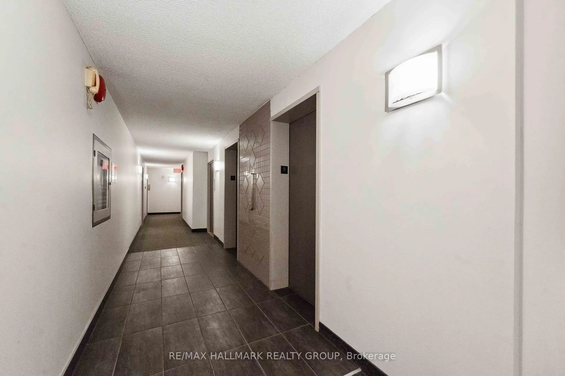 Photo 4 of 158c Mcarthur Avenue S, Ottawa, Vanier — HOMEH