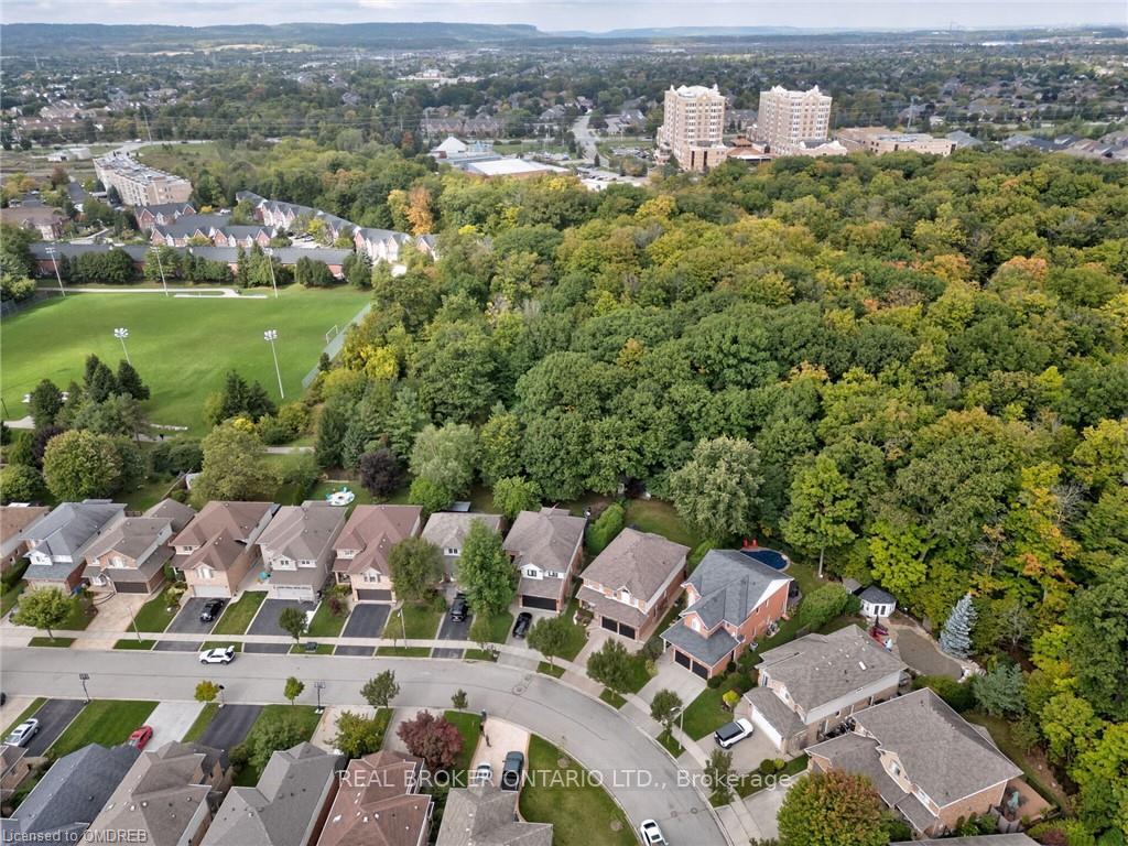 Photo 3 of 4184 Bianca Forest Drive, Burlington, Tansley — HOMEH