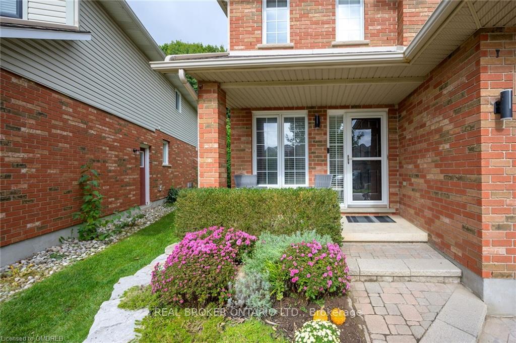 Photo 5 of 4184 Bianca Forest Drive, Burlington, Tansley — HOMEH
