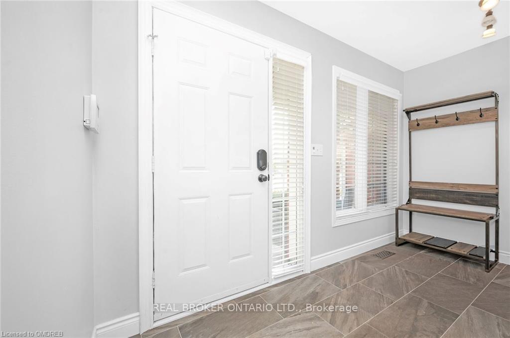 Photo 6 of 4184 Bianca Forest Drive, Burlington, Tansley — HOMEH