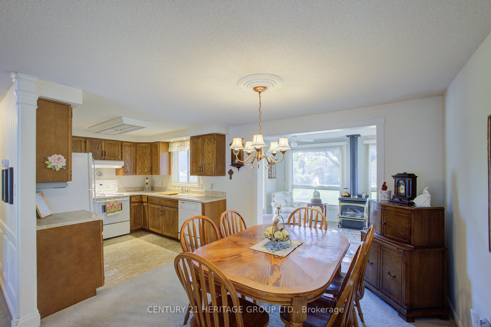 Photo 12 of 60 Tecumseth Pines Drive, New Tecumseth, Rural New Tecumseth — HOMEH