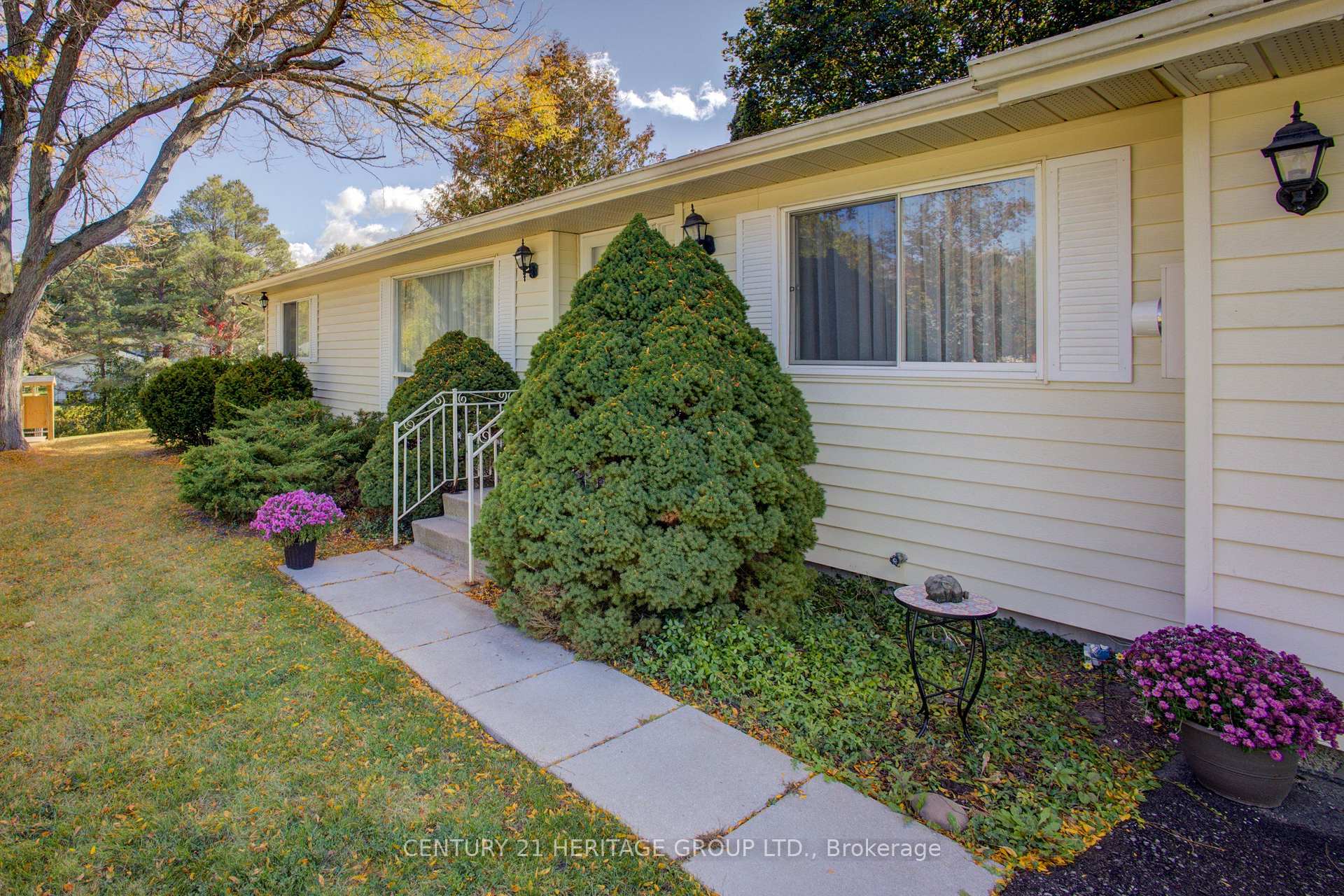 Photo 34 of 60 Tecumseth Pines Drive, New Tecumseth, Rural New Tecumseth — HOMEH