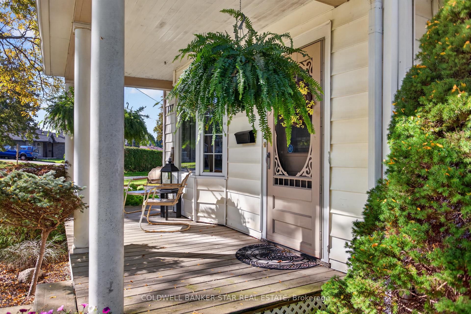 Photo 5 of 137 St George Street, St. Thomas — HOMEH