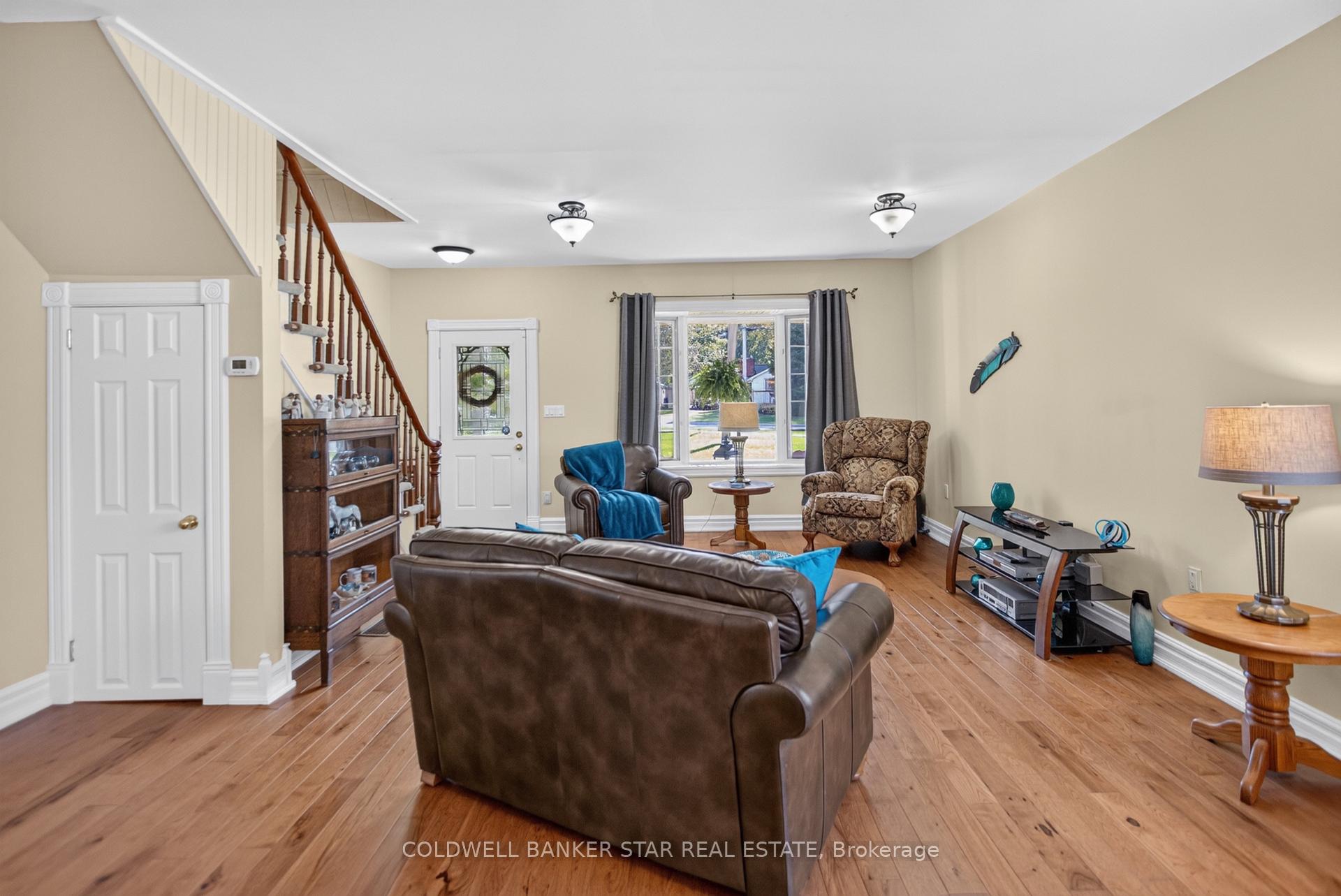 Photo 9 of 137 St George Street, St. Thomas — HOMEH