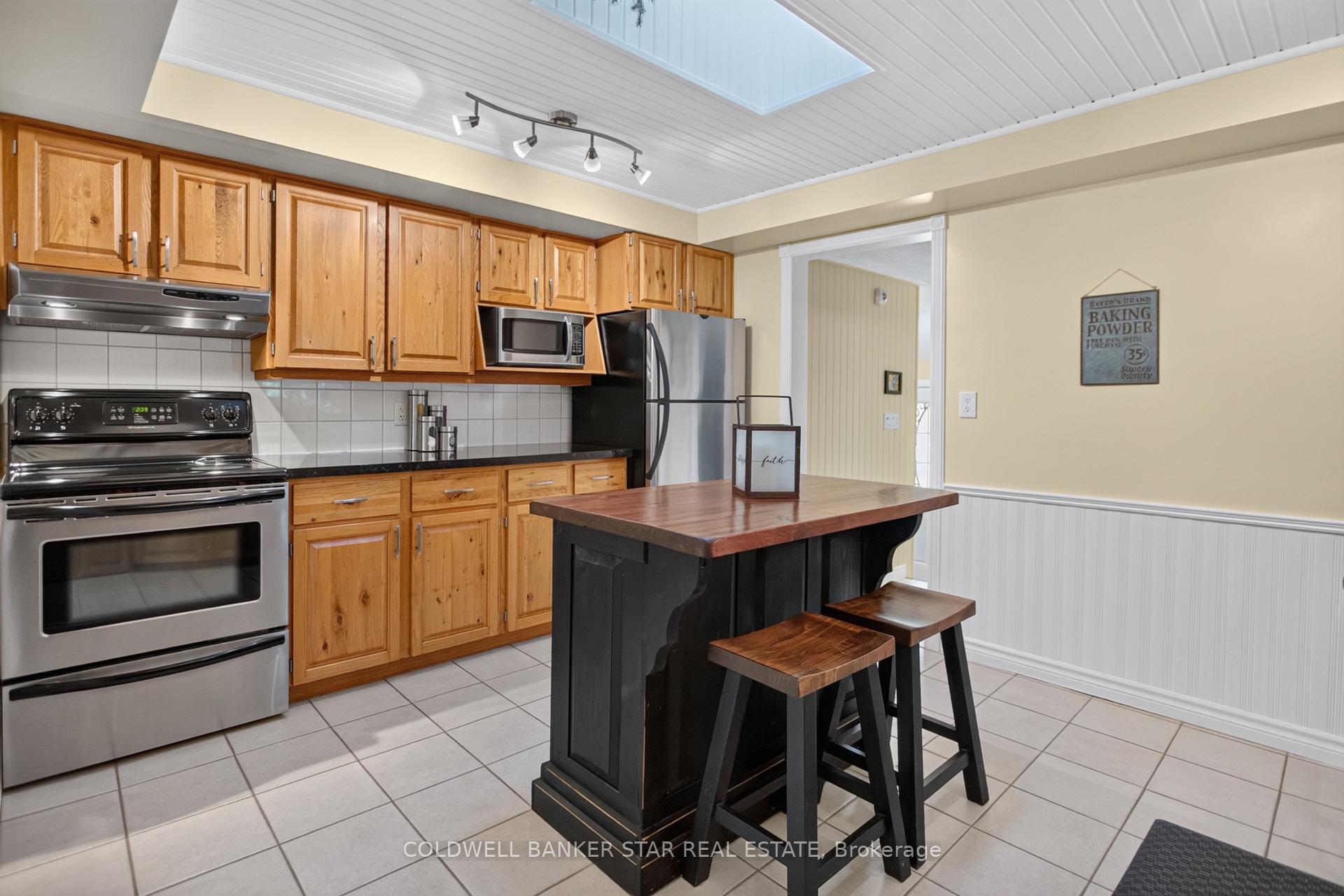 Photo 18 of 137 St George Street, St. Thomas — HOMEH