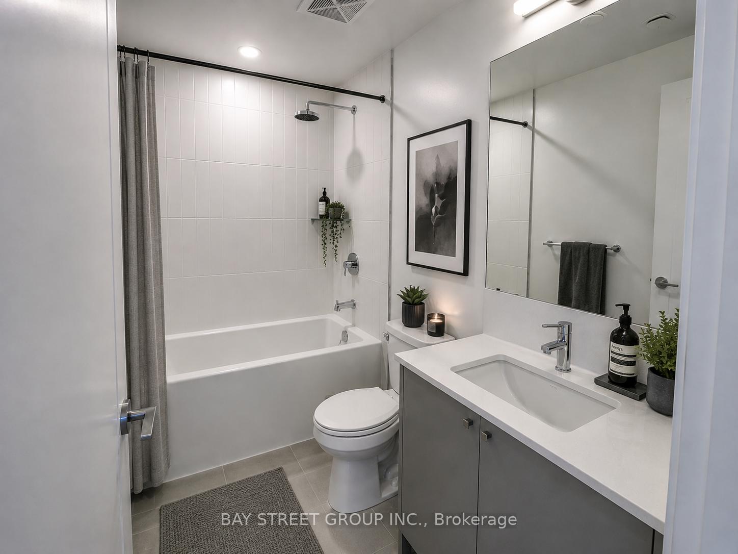 Photo 3 of Unit 1102, 10 Oak Street, Toronto, Regent Park — HOMEH