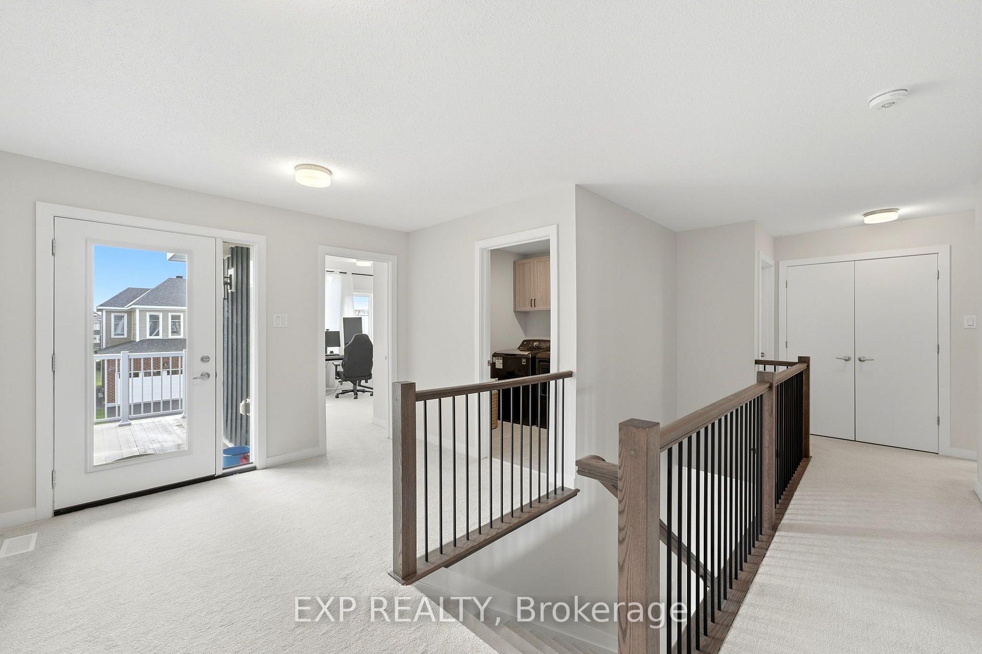 Photo 14 of 104 Hackamore Crescent, Ottawa, Richmond — HOMEH