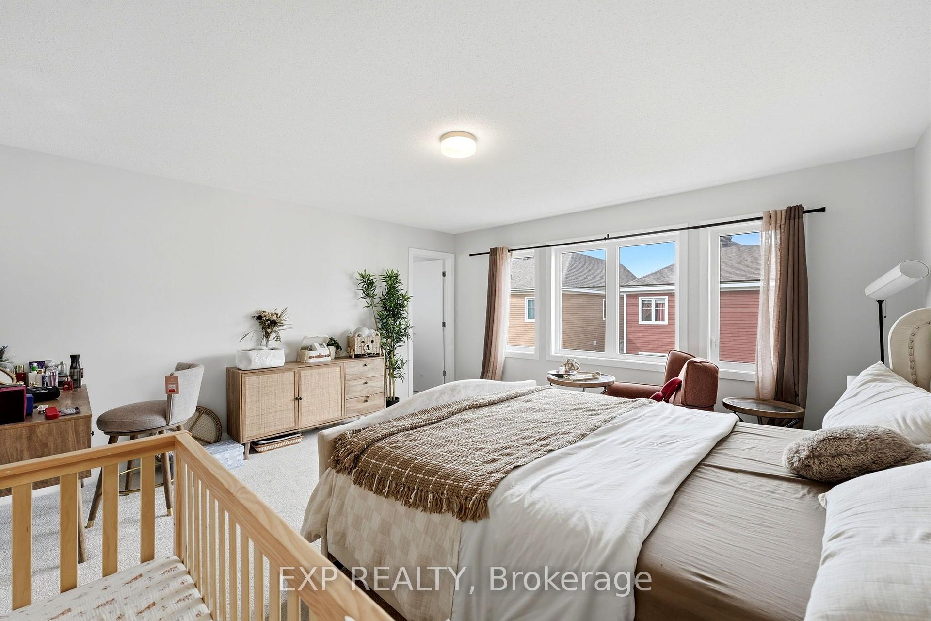 Photo 16 of 104 Hackamore Crescent, Ottawa, Richmond — HOMEH