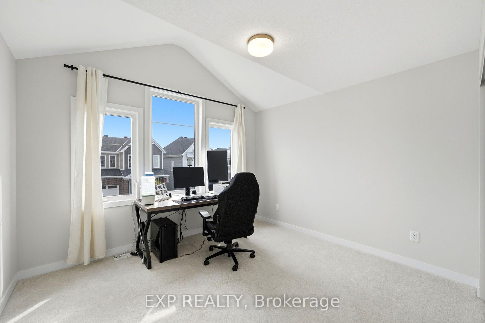 Photo 22 of 104 Hackamore Crescent, Ottawa, Richmond — HOMEH