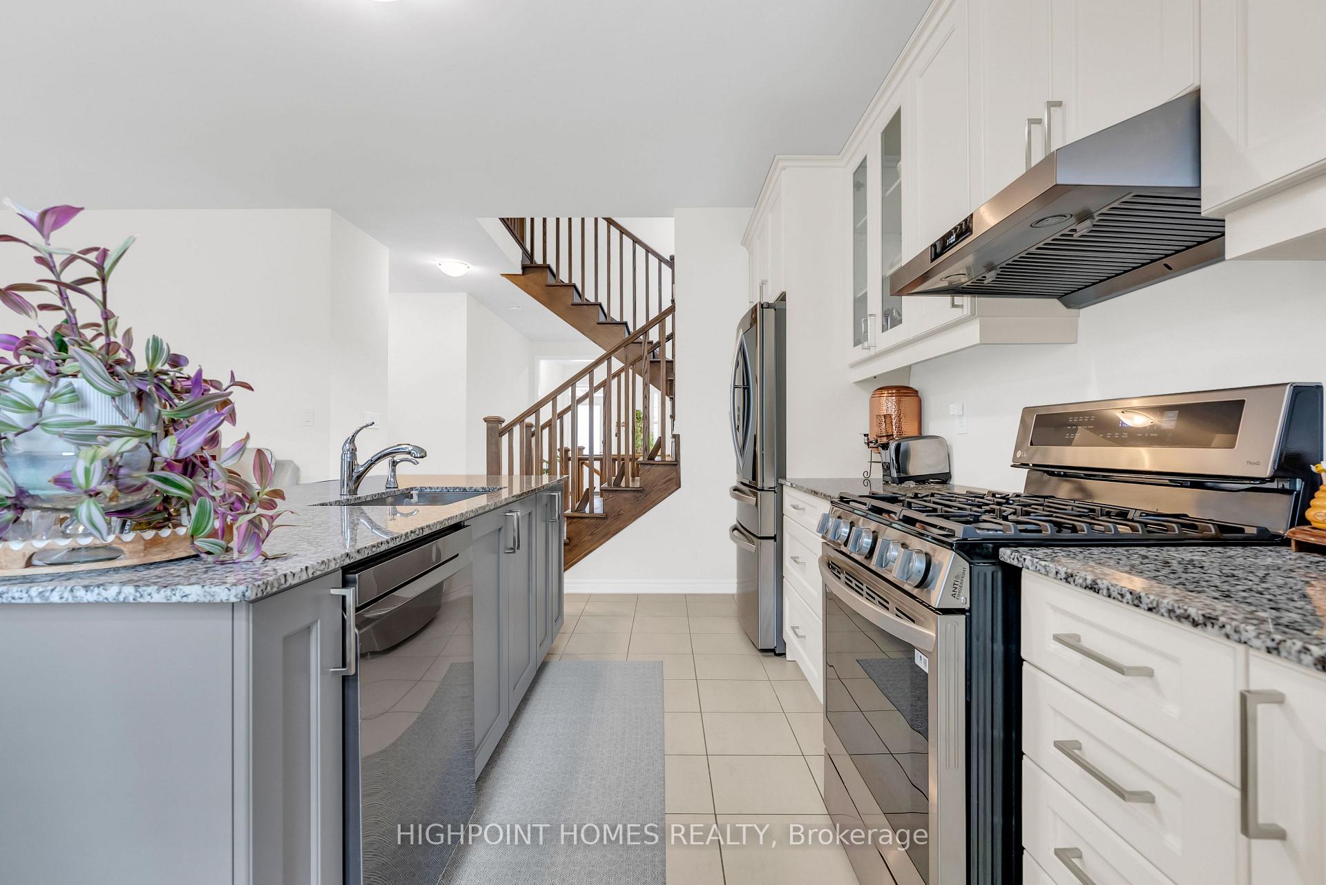 Photo 12 of 3072 Mulberry Lane, Pickering, Rural Pickering — HOMEH