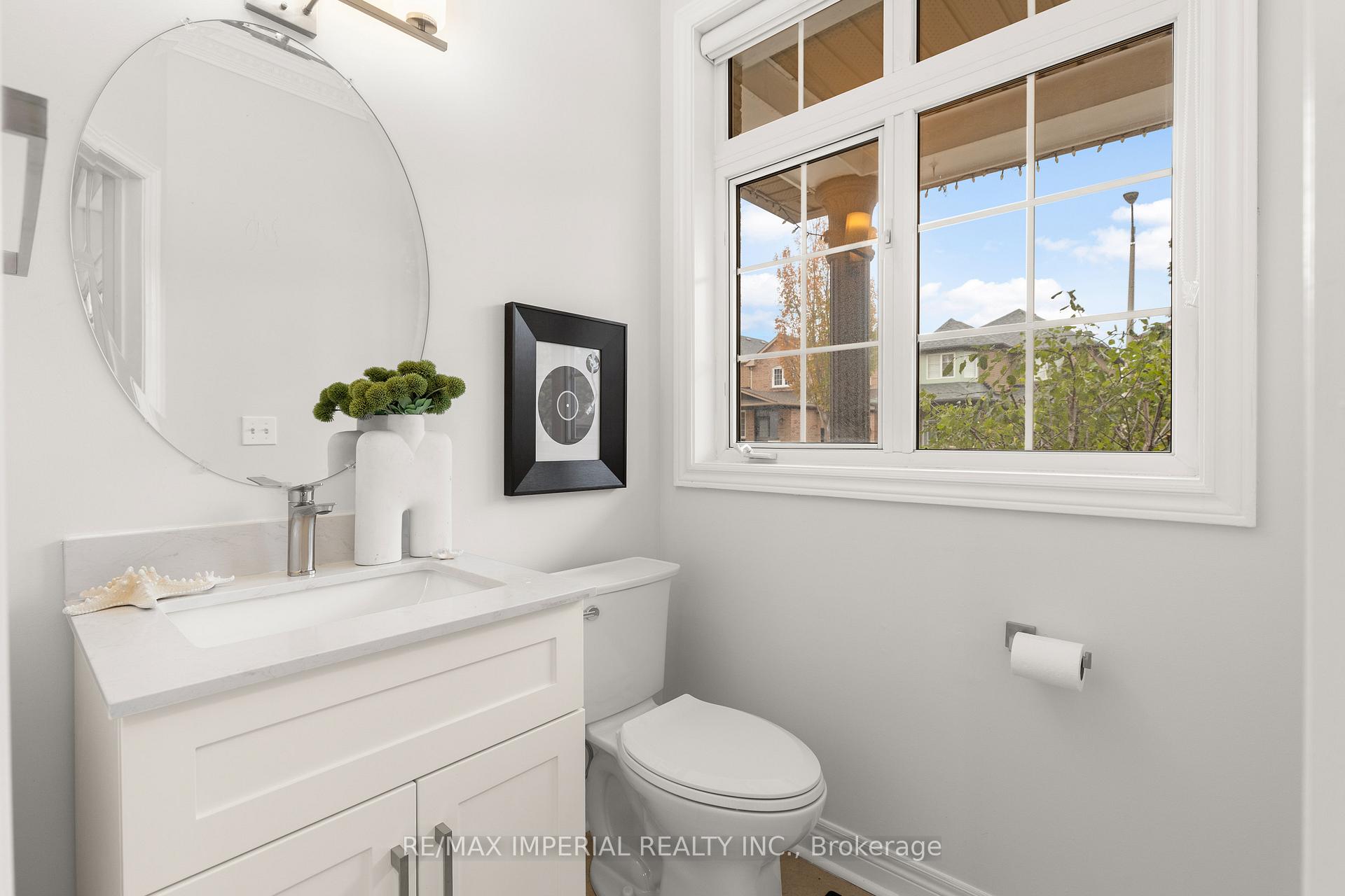 Photo 13 of 44 Hawkview Boulevard, Vaughan, Vellore Village — HOMEH