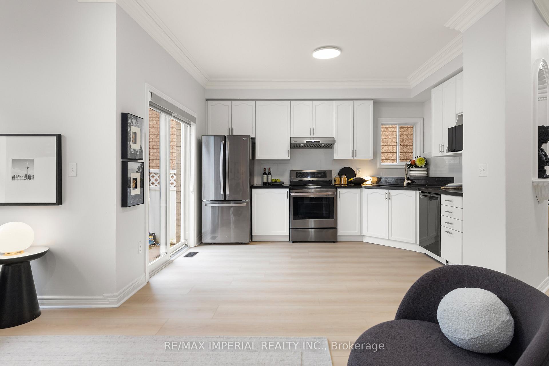 Photo 20 of 44 Hawkview Boulevard, Vaughan, Vellore Village — HOMEH