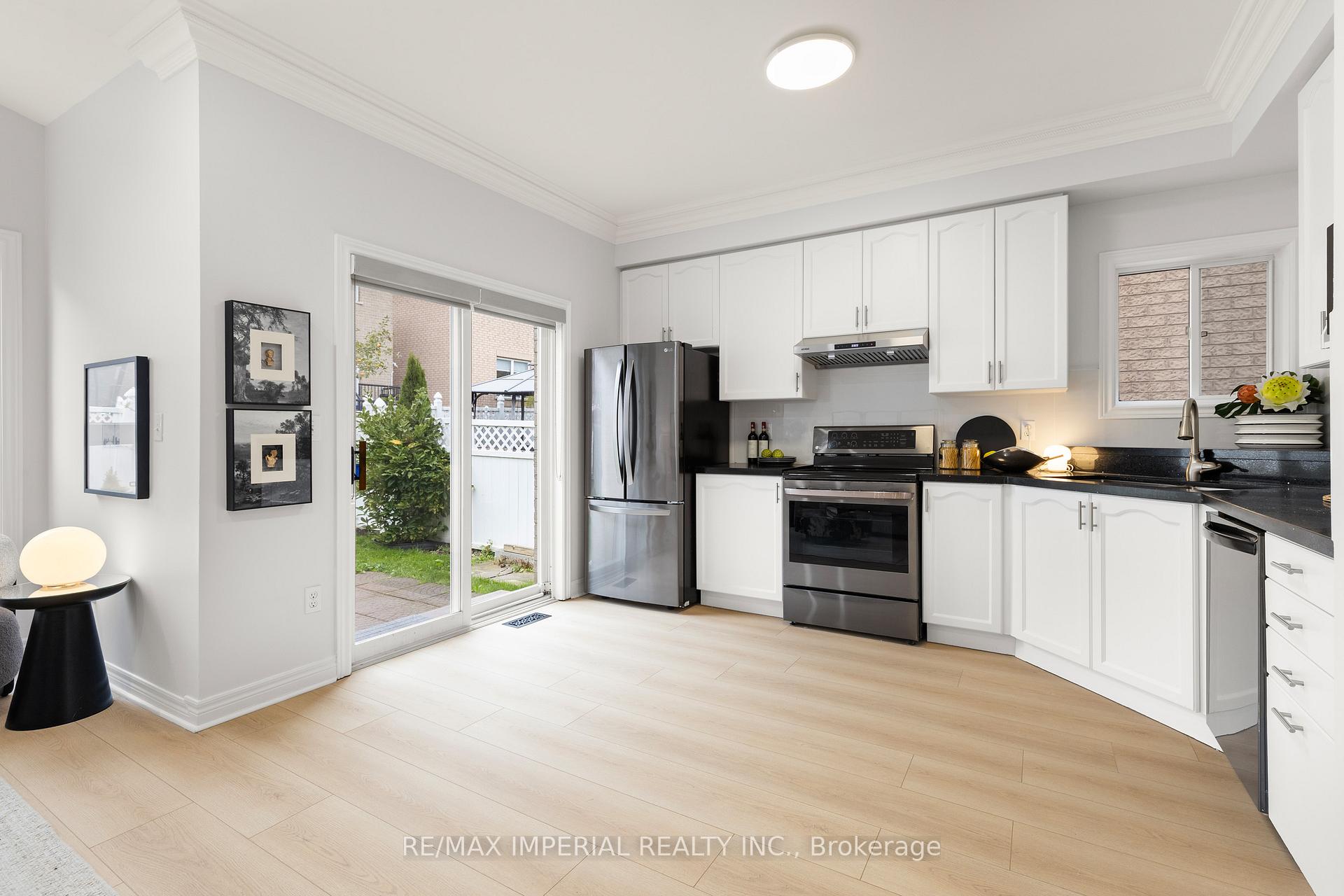 Photo 22 of 44 Hawkview Boulevard, Vaughan, Vellore Village — HOMEH