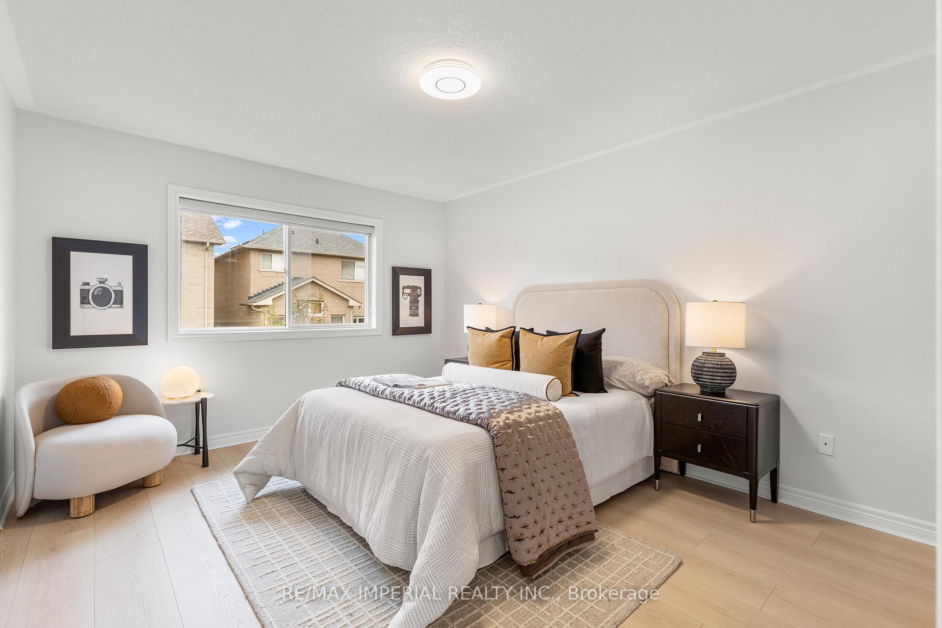 Photo 25 of 44 Hawkview Boulevard, Vaughan, Vellore Village — HOMEH