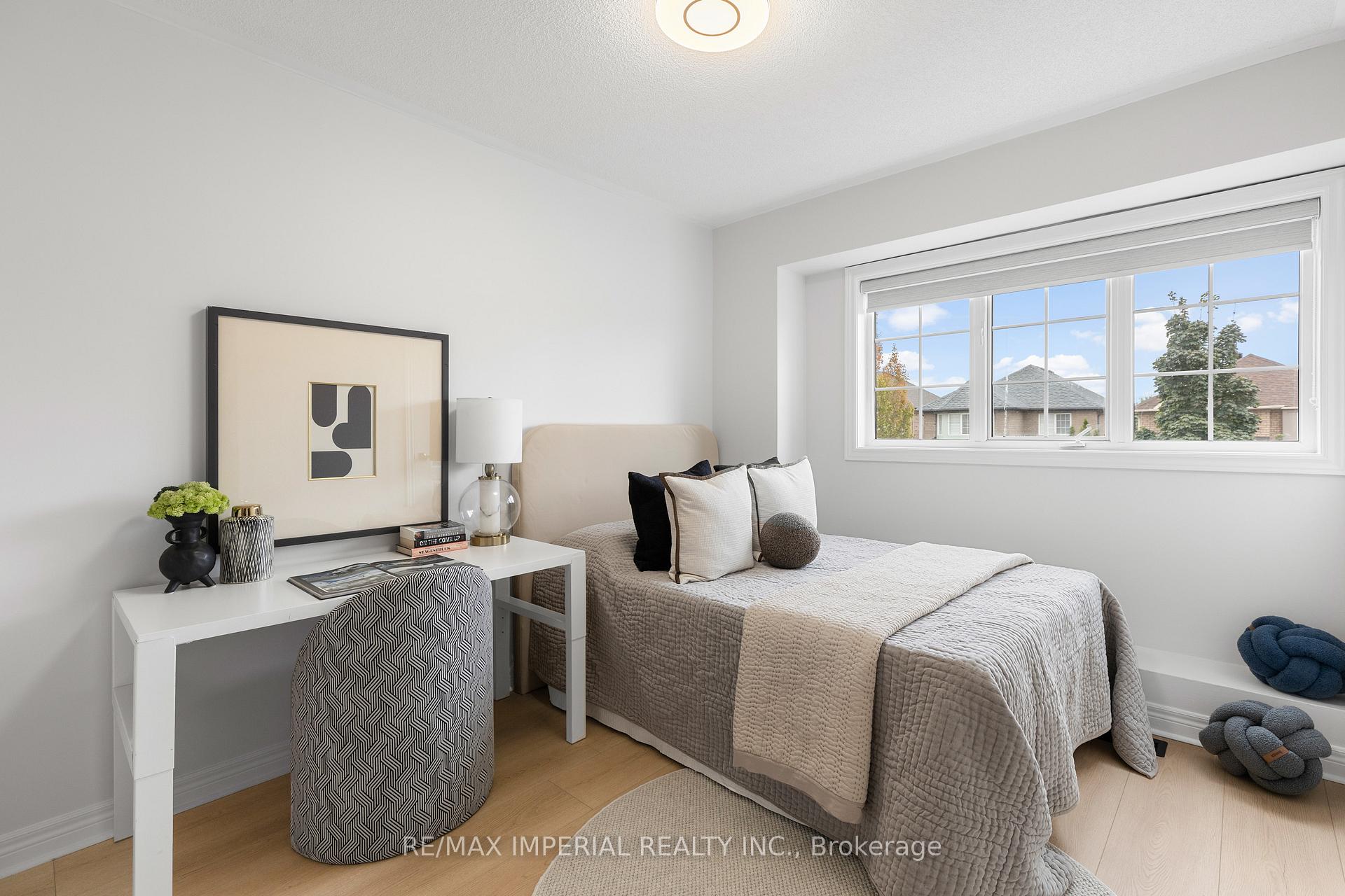 Photo 37 of 44 Hawkview Boulevard, Vaughan, Vellore Village — HOMEH
