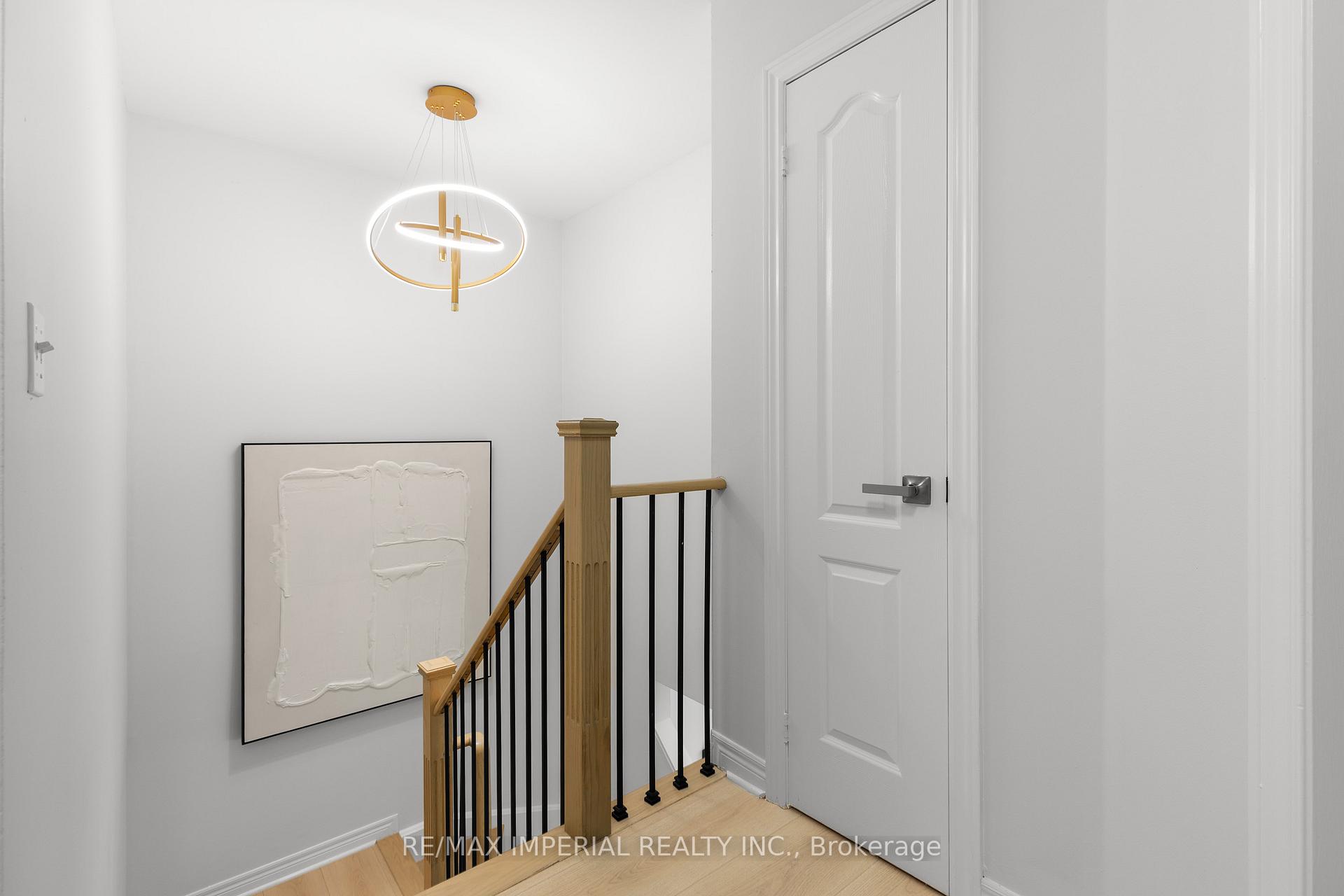 Photo 40 of 44 Hawkview Boulevard, Vaughan, Vellore Village — HOMEH