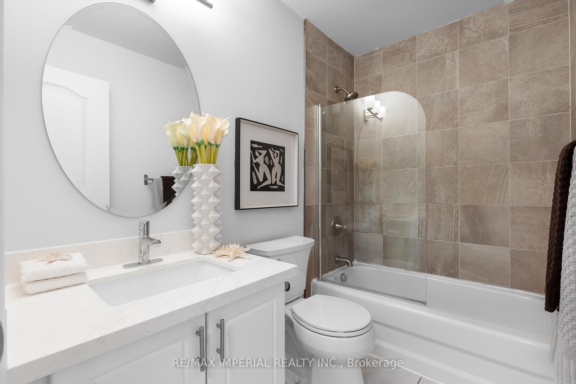 Photo 41 of 44 Hawkview Boulevard, Vaughan, Vellore Village — HOMEH