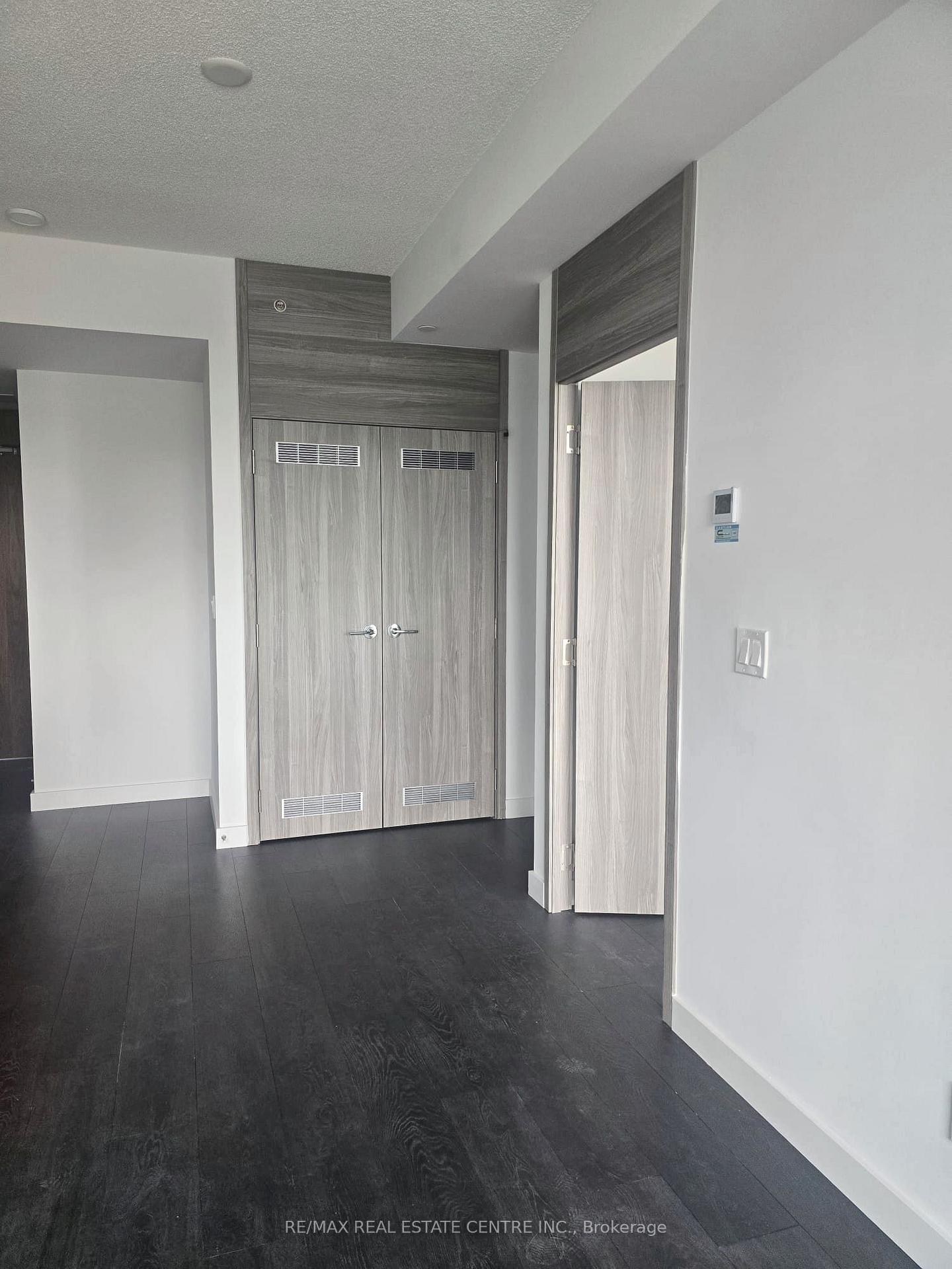 Photo 4 of Unit 1108, 75 Billes Heights, North York, Bayview Village — HOMEH