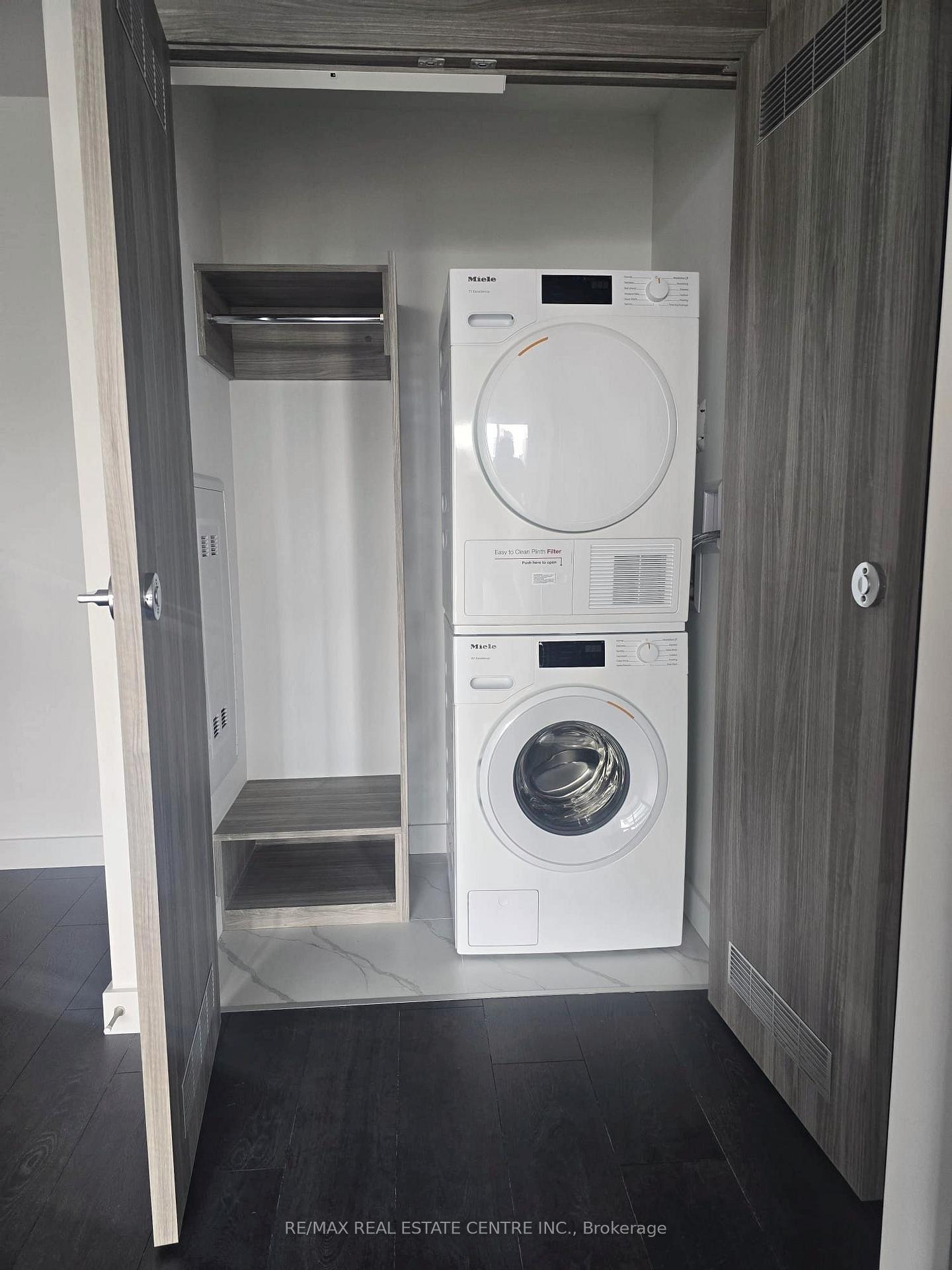 Photo 5 of Unit 1108, 75 Billes Heights, North York, Bayview Village — HOMEH