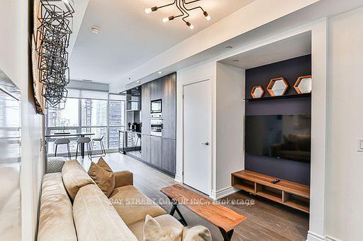 Photo of Unit 3103, 70 Temperance Street