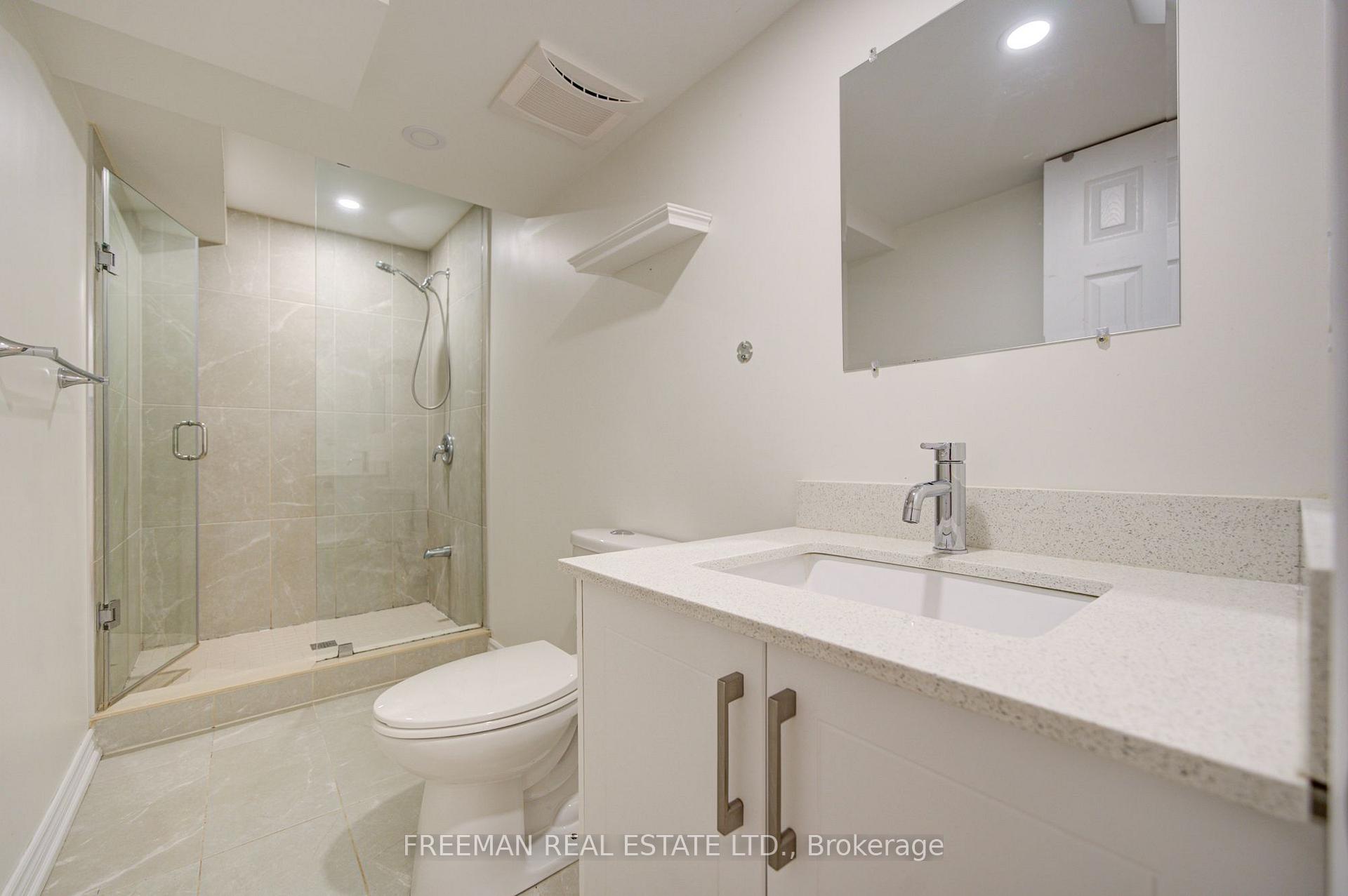 Photo 42 of 107 Brownstone Circle, Vaughan, Crestwood-Springfarm-Yorkhill — HOMEH