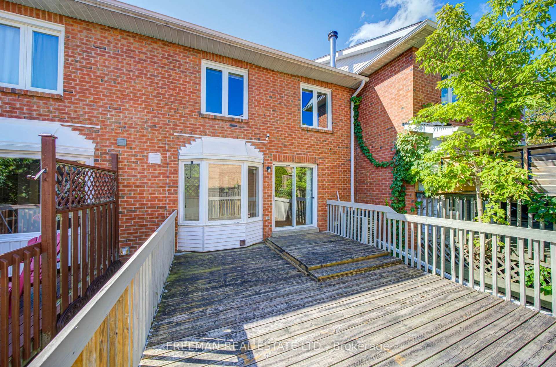 Photo 47 of 107 Brownstone Circle, Vaughan, Crestwood-Springfarm-Yorkhill — HOMEH