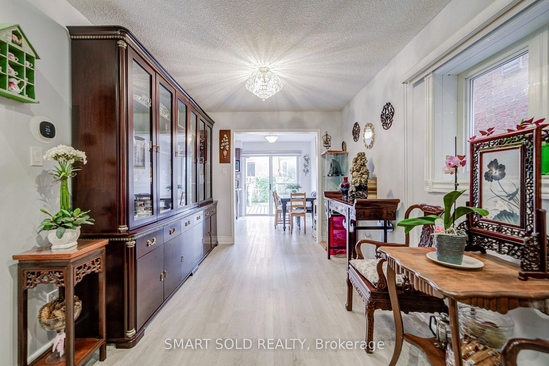 Photo 6 of 70 Connery Crescent, Markham, Middlefield — HOMEH