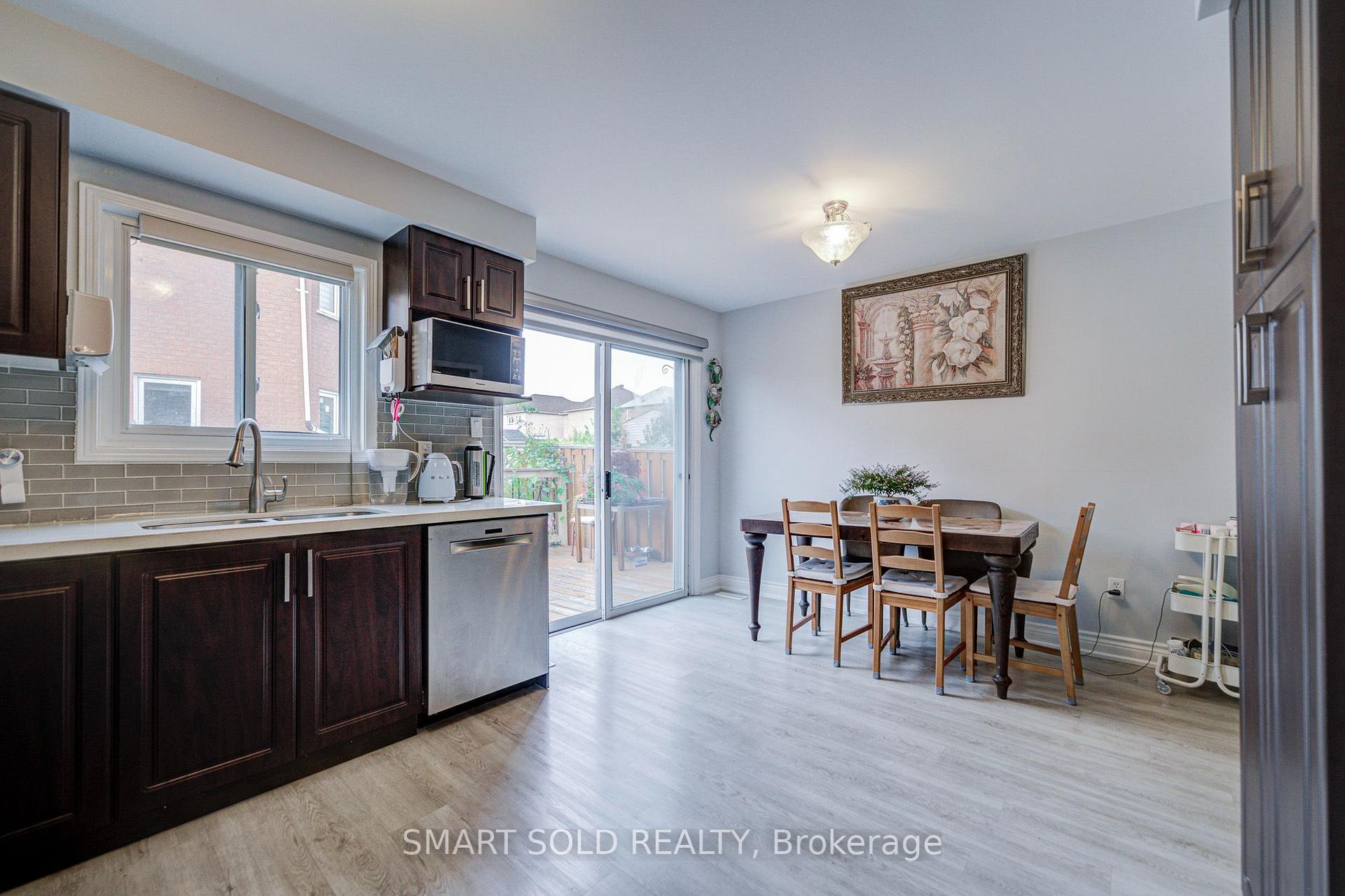 Photo 11 of 70 Connery Crescent, Markham, Middlefield — HOMEH