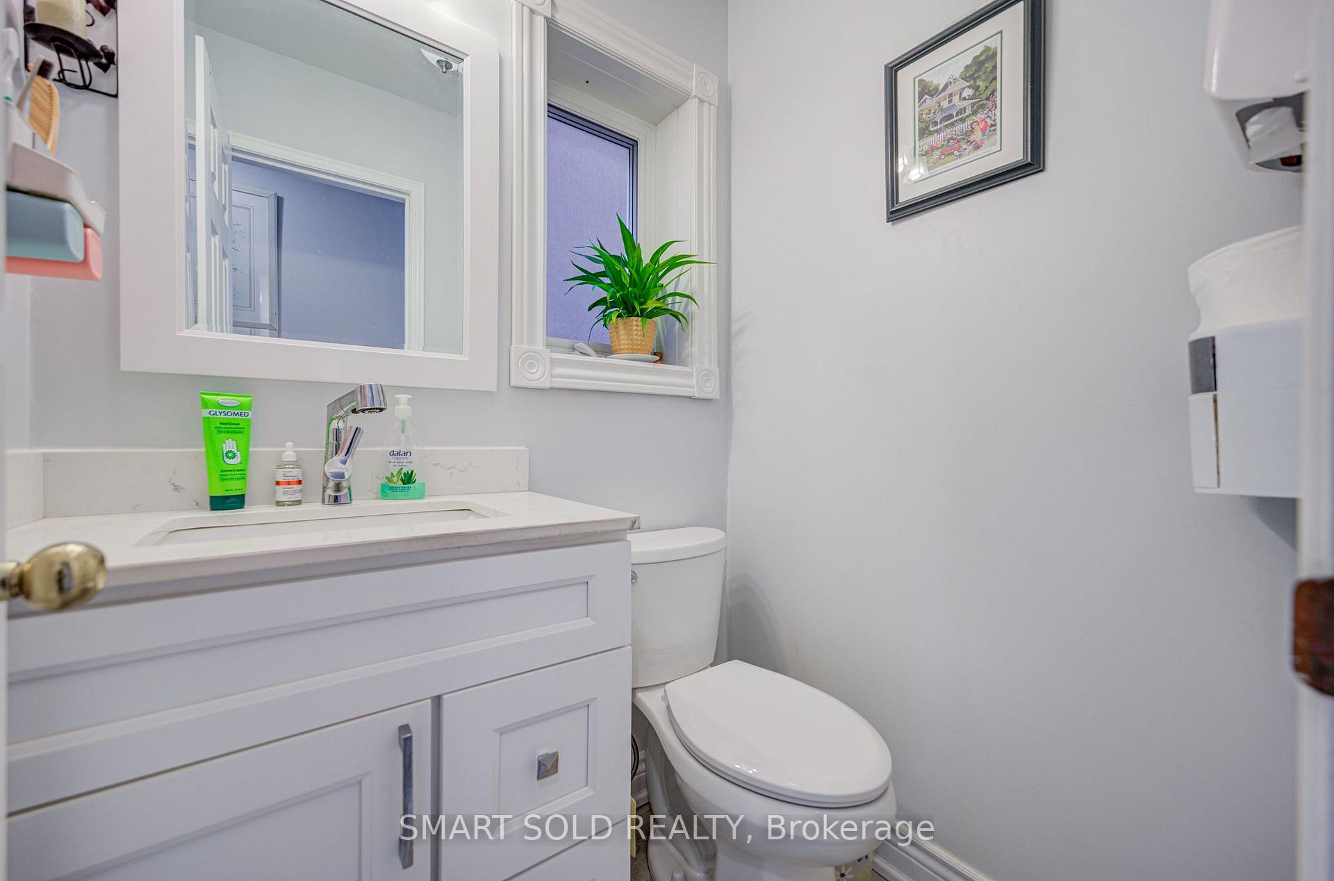 Photo 19 of 70 Connery Crescent, Markham, Middlefield — HOMEH