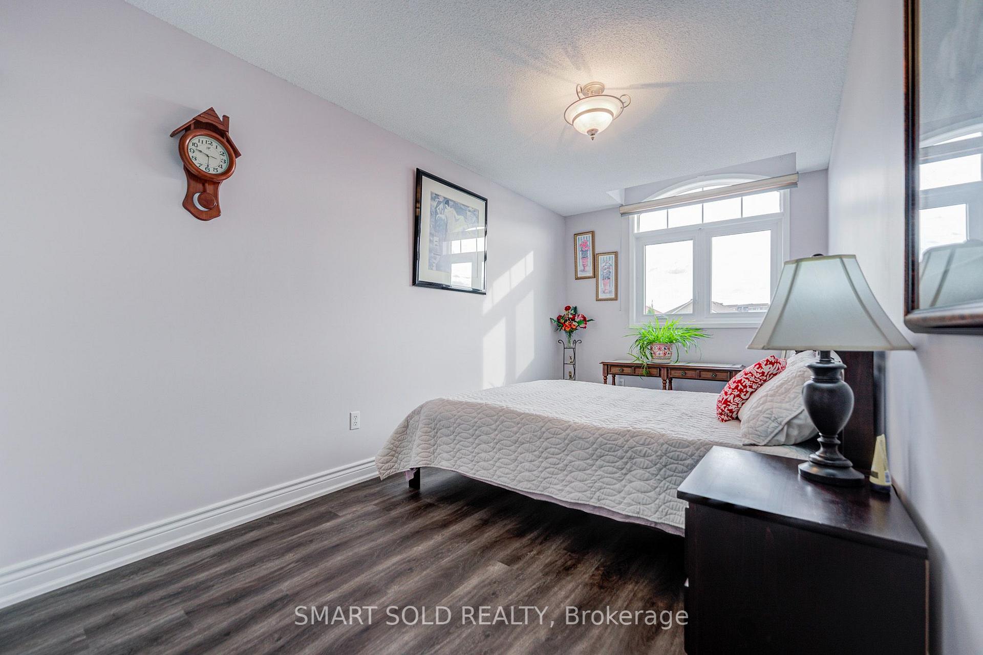Photo 30 of 70 Connery Crescent, Markham, Middlefield — HOMEH