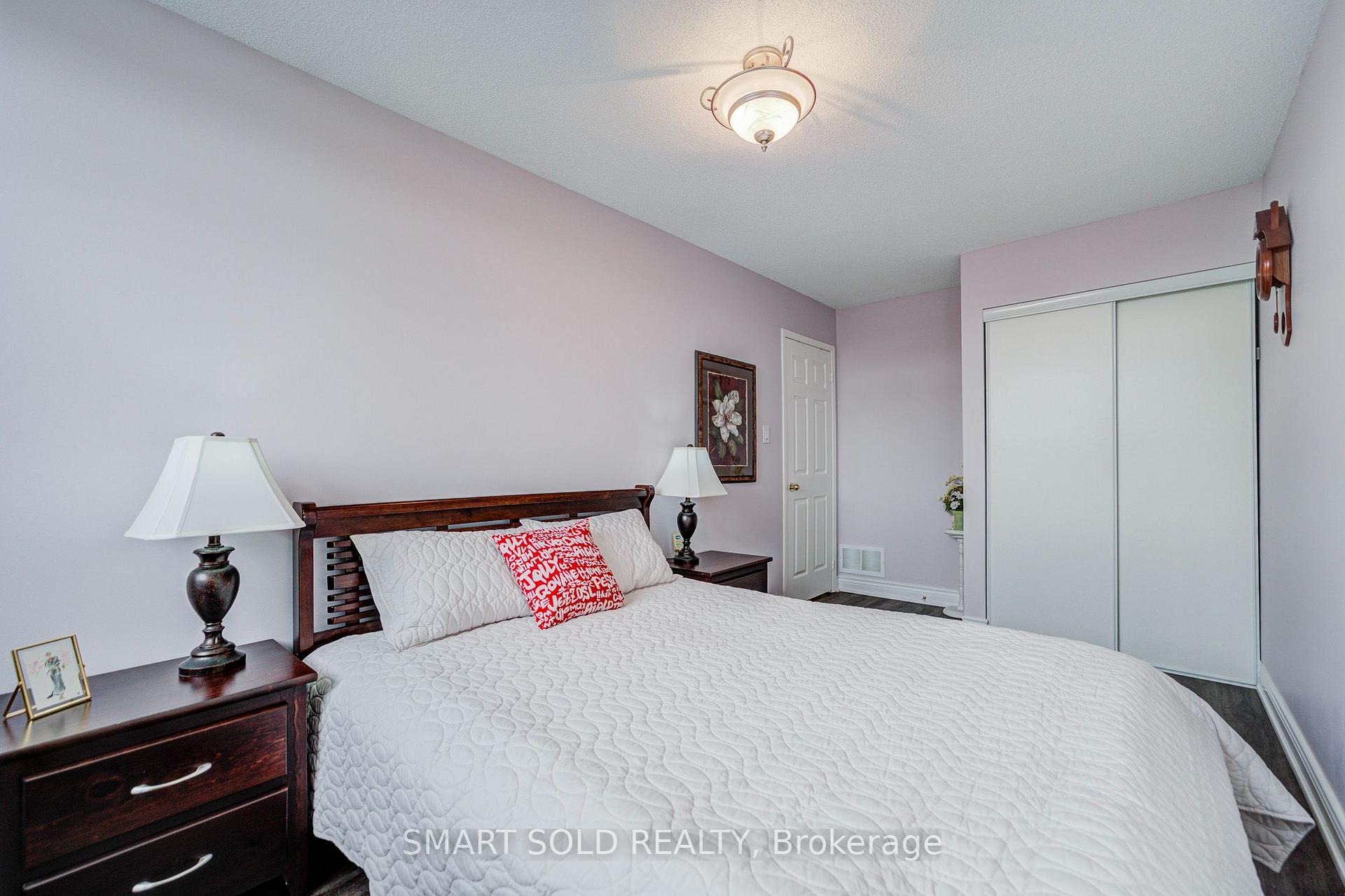 Photo 32 of 70 Connery Crescent, Markham, Middlefield — HOMEH