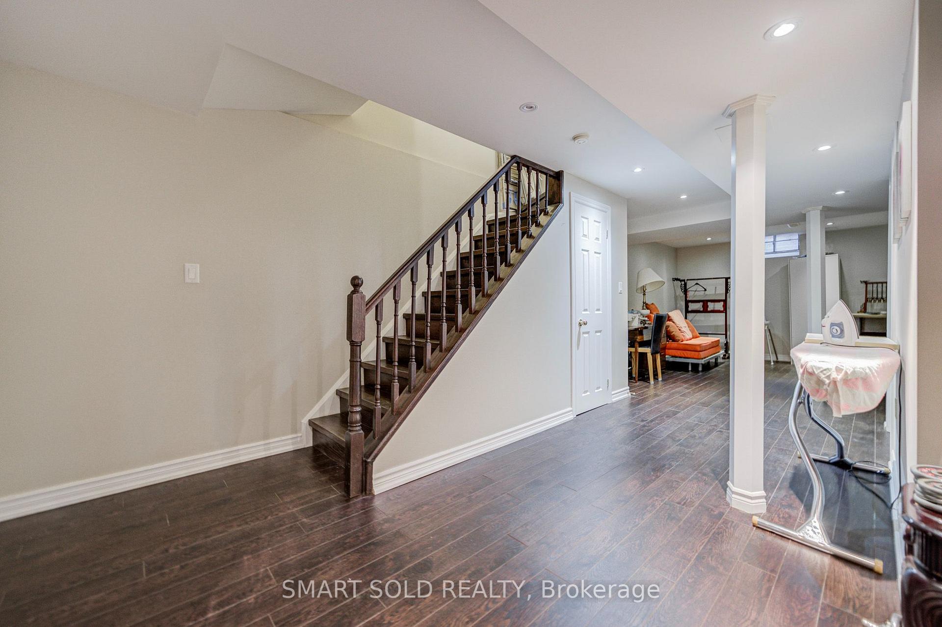 Photo 37 of 70 Connery Crescent, Markham, Middlefield — HOMEH